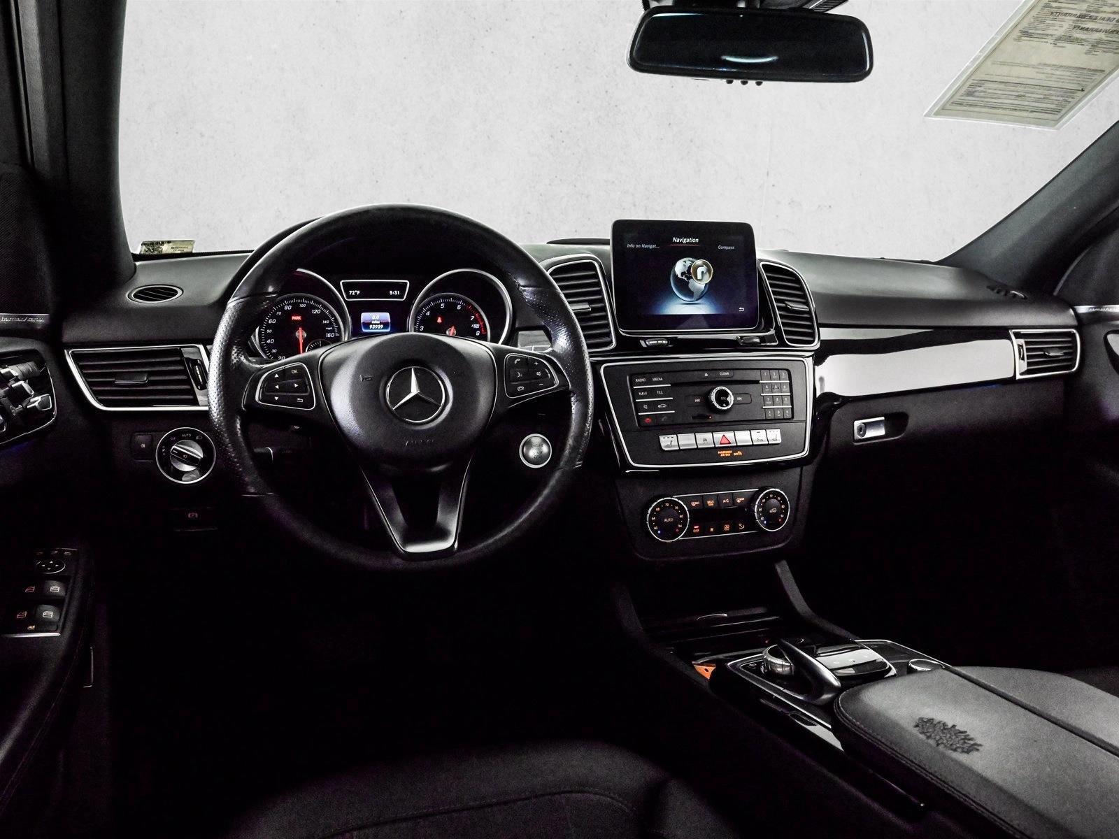 Thumbnail: 2017 Mercedes-Benz GLE - 3