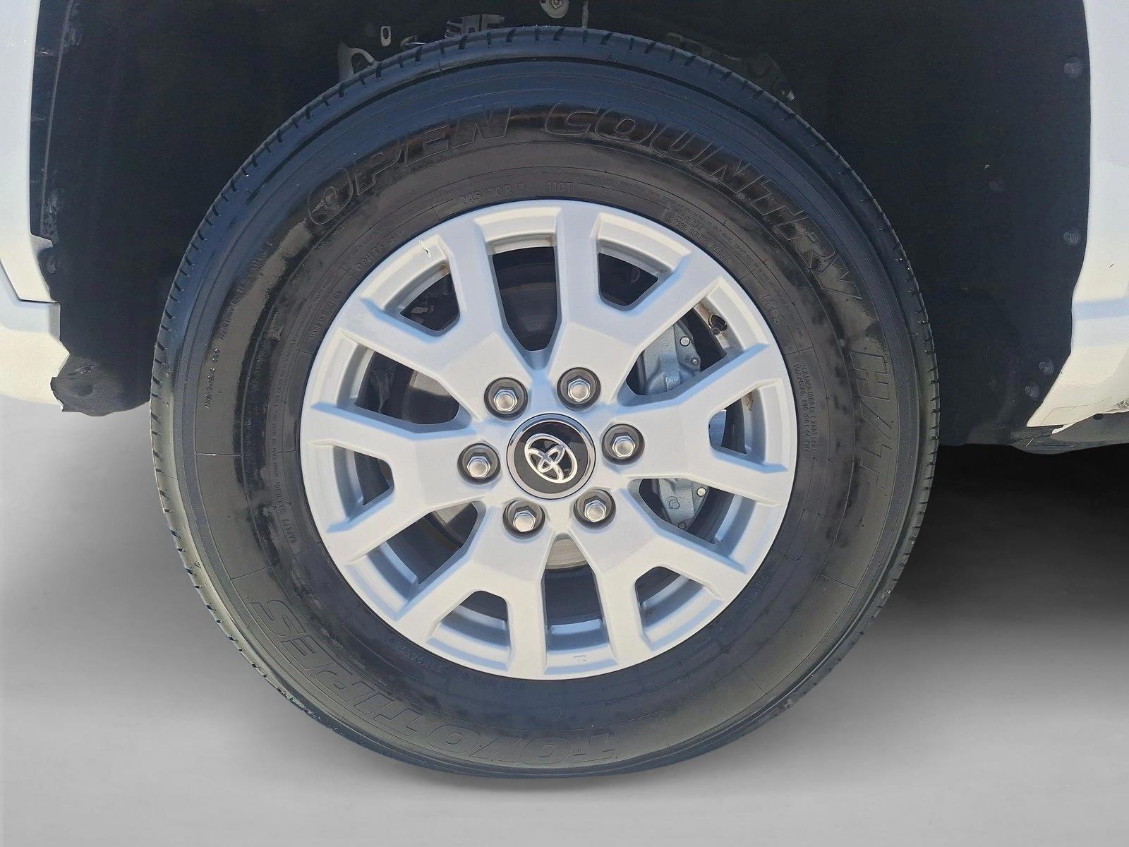 2025 Toyota Tacoma SR5 - Photo 20