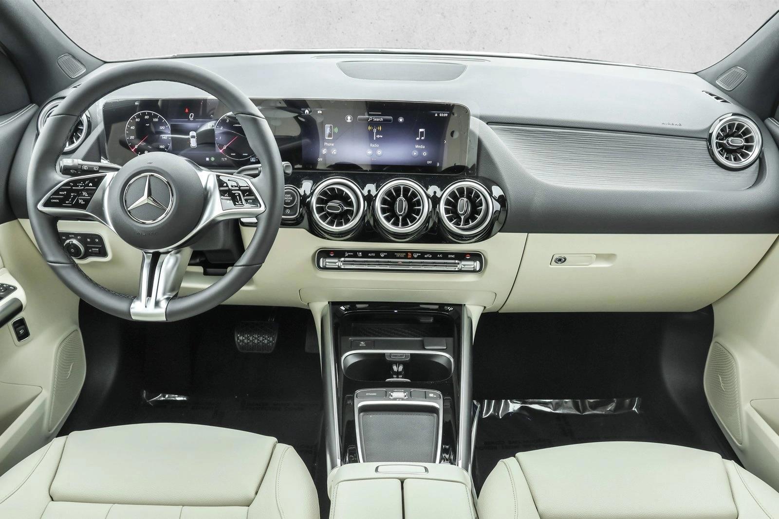 Thumbnail: 2026 Mercedes-Benz GLA - 4