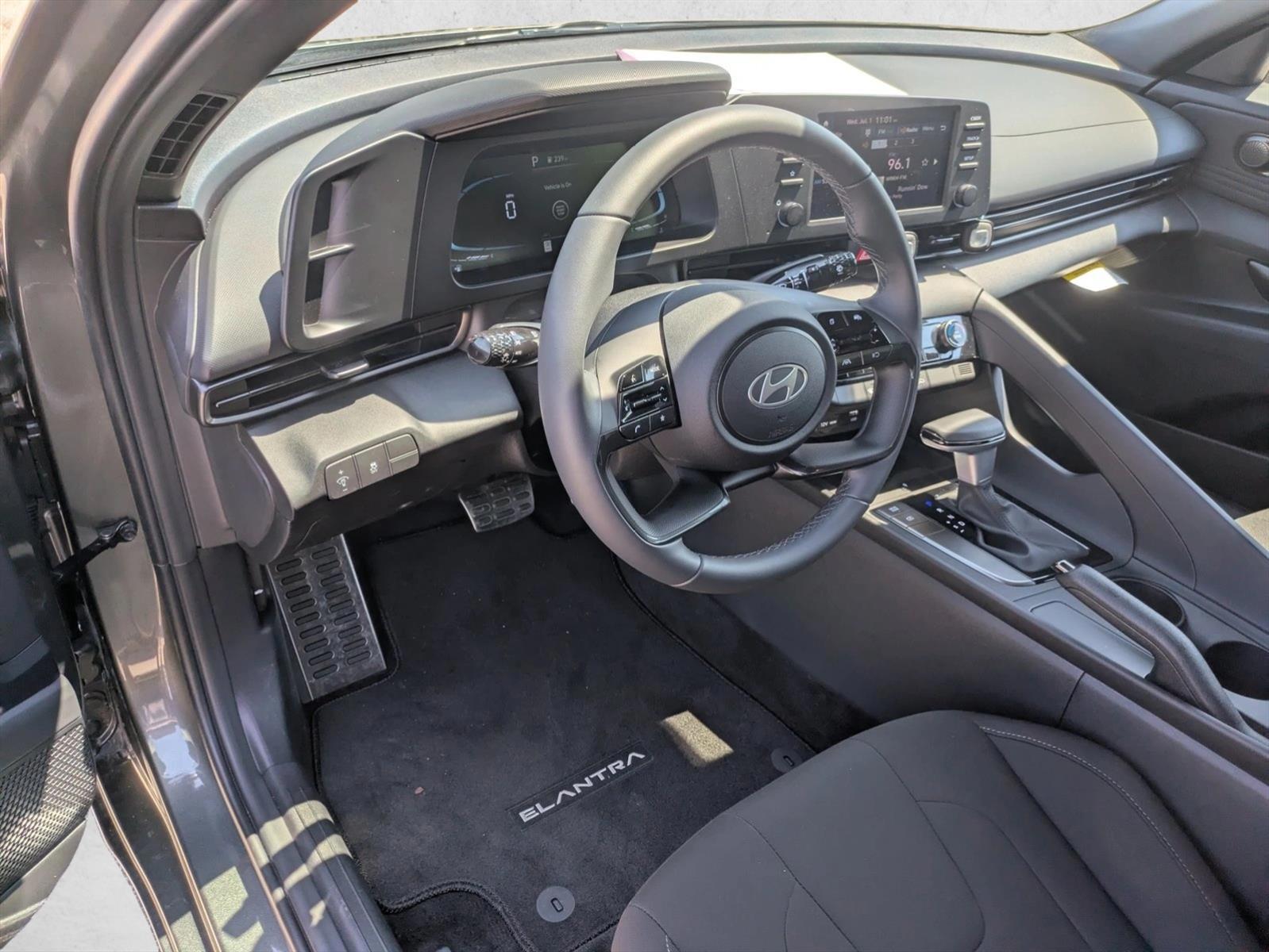 Thumbnail: 2026 Hyundai Elantra - 3