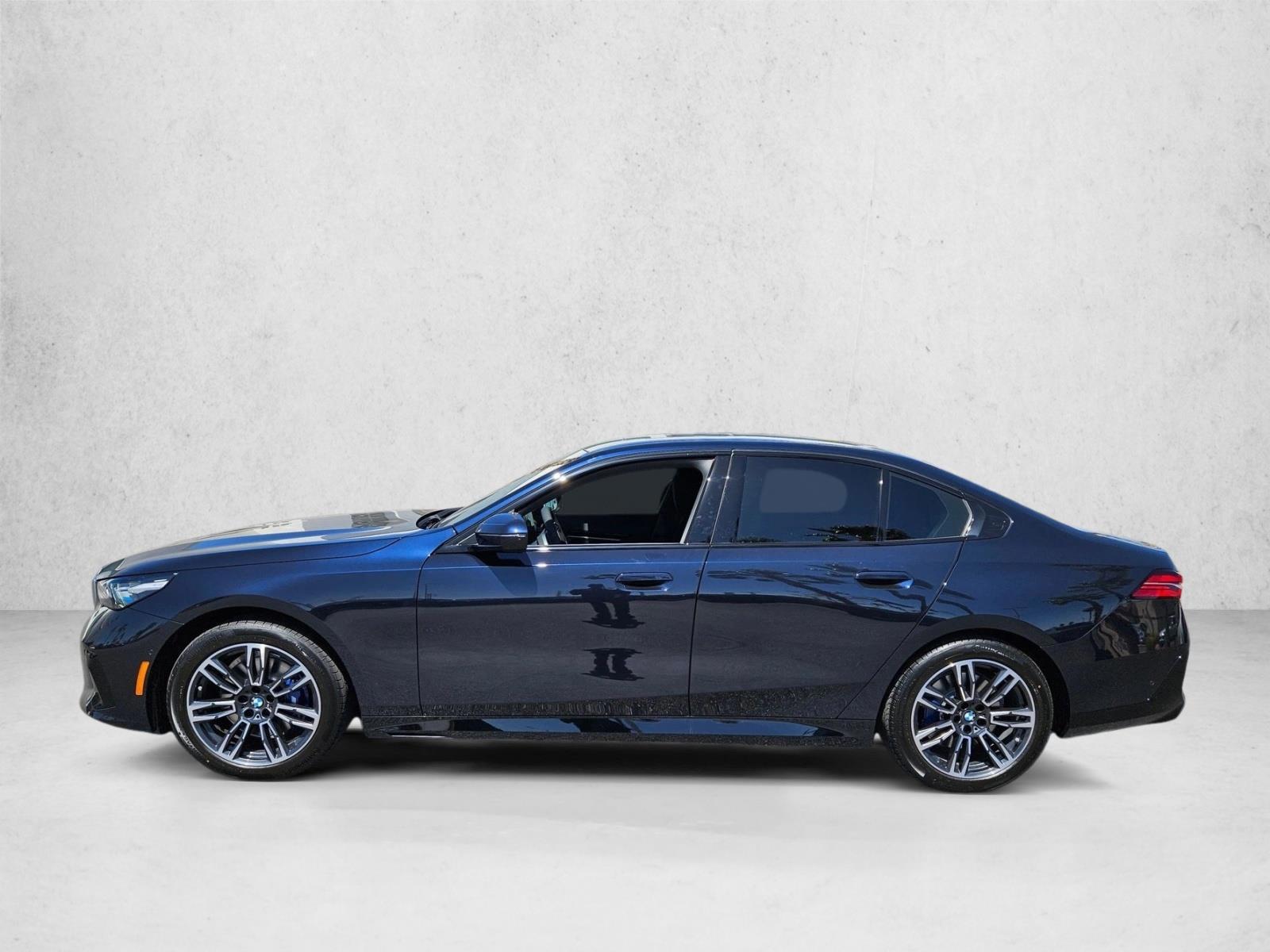 Thumbnail: 2026 BMW 5 Series - 2