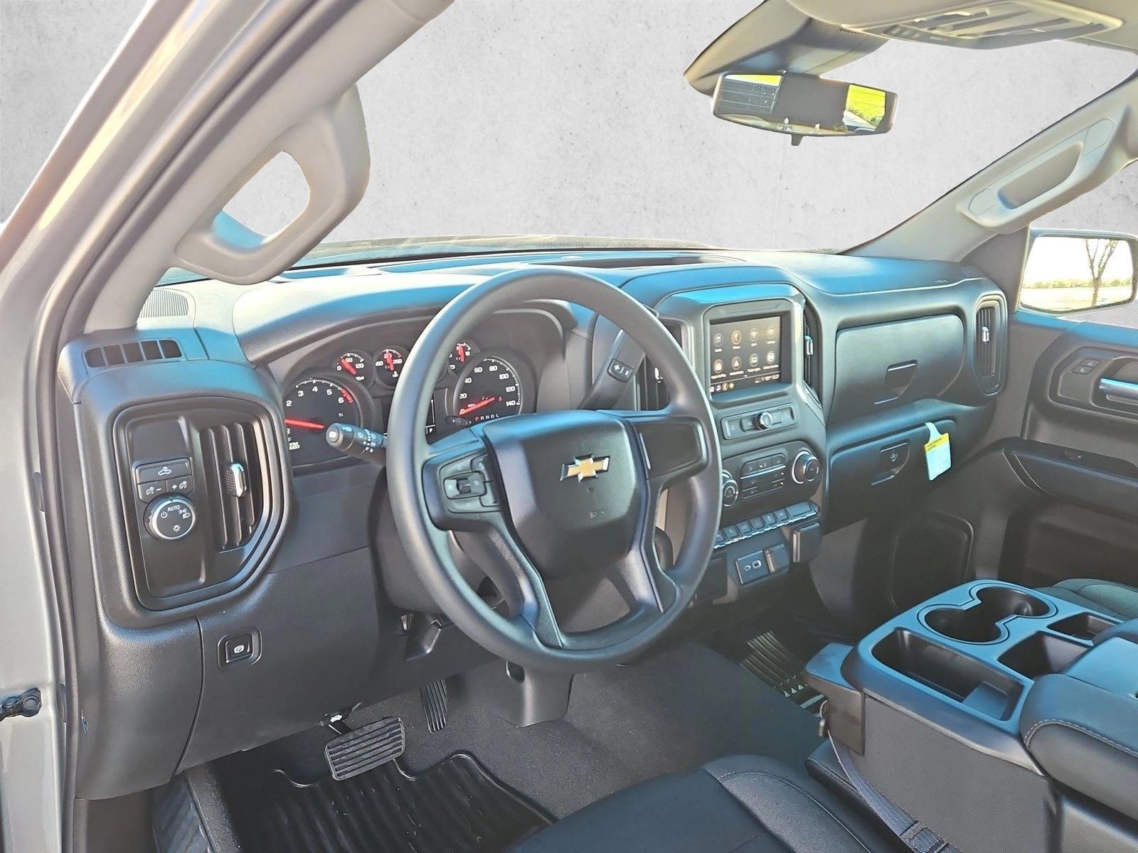 Thumbnail: 2026 Chevrolet Silverado 1500 - 3