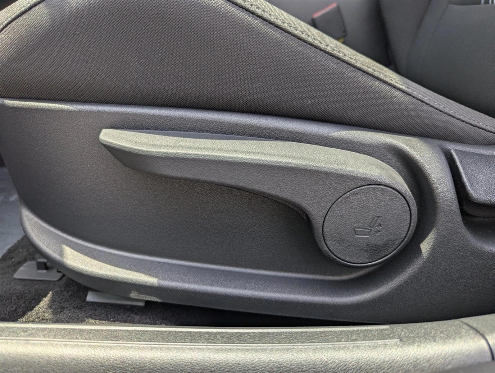 Thumbnail: 2026 Hyundai Elantra - 4