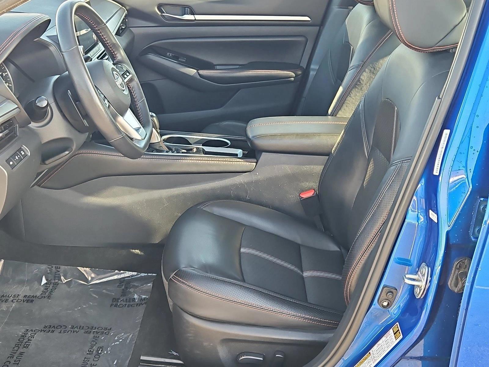 2025 Nissan Altima SR - Photo 15