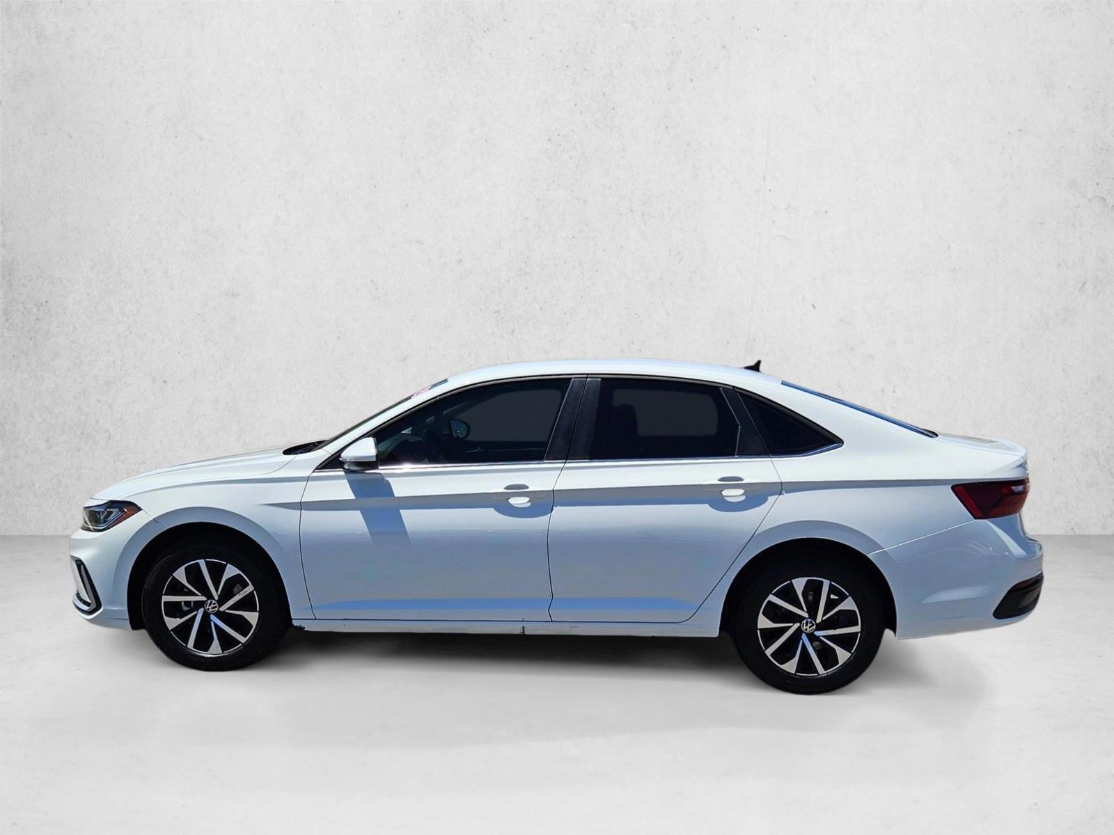 Thumbnail: 2025 Volkswagen Jetta - 2