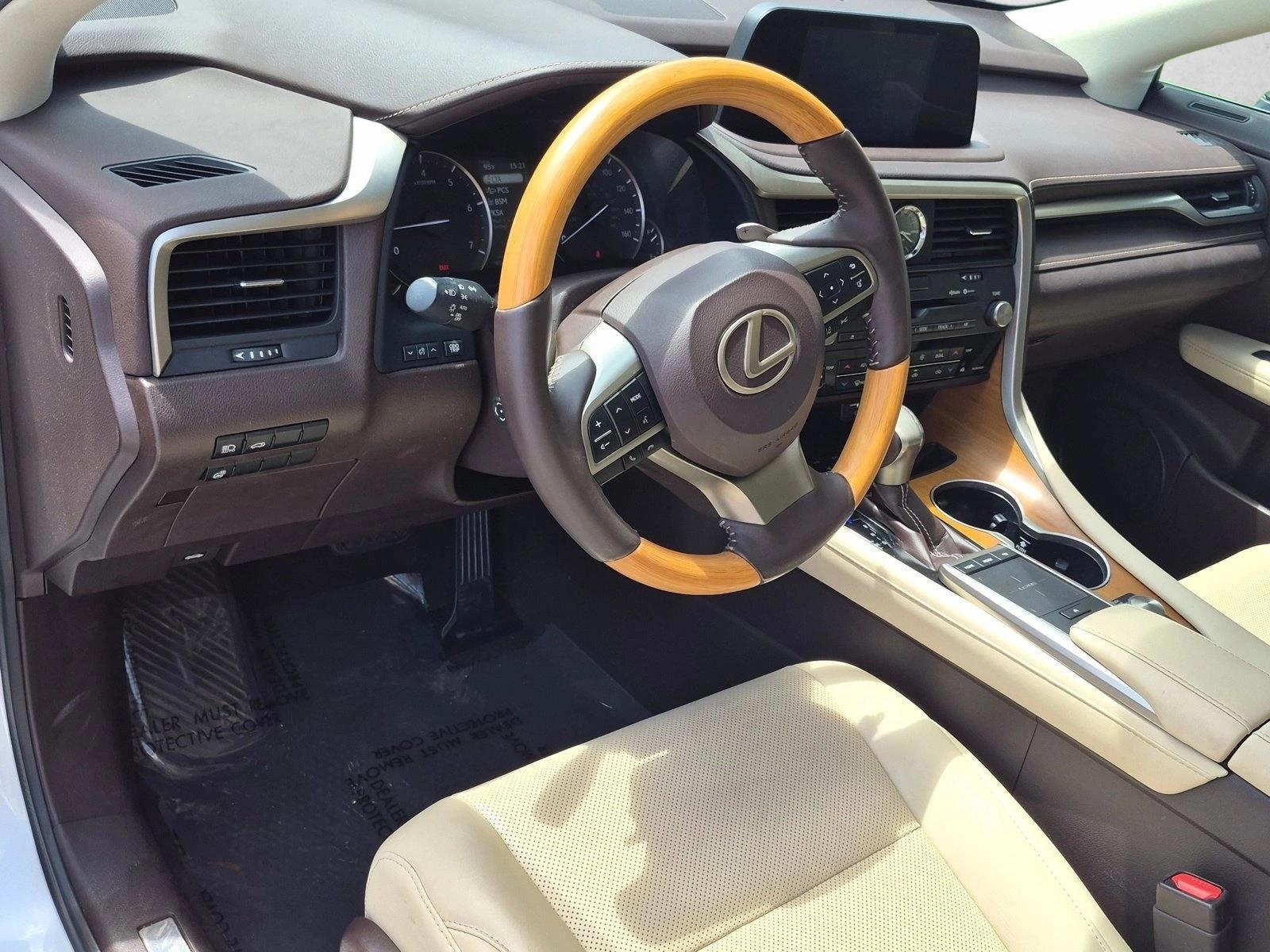 Thumbnail: 2020 Lexus RX - 3