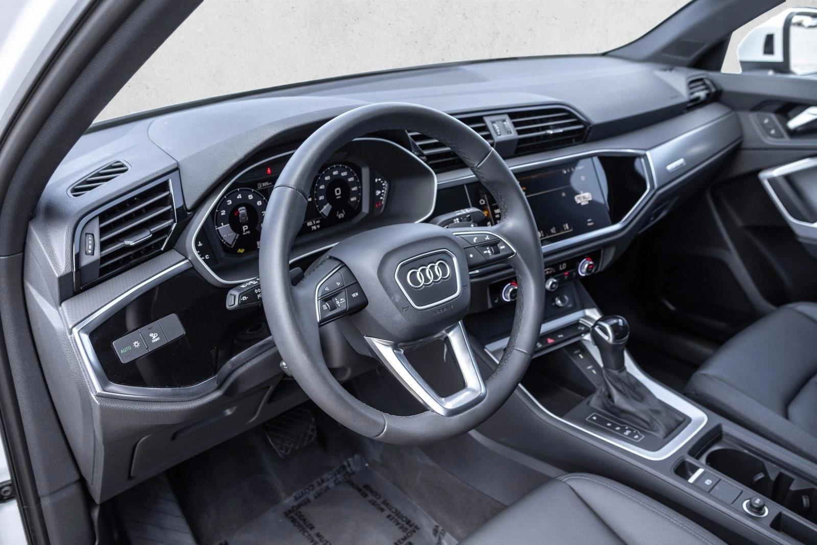Thumbnail: 2025 Audi Q3 - 3