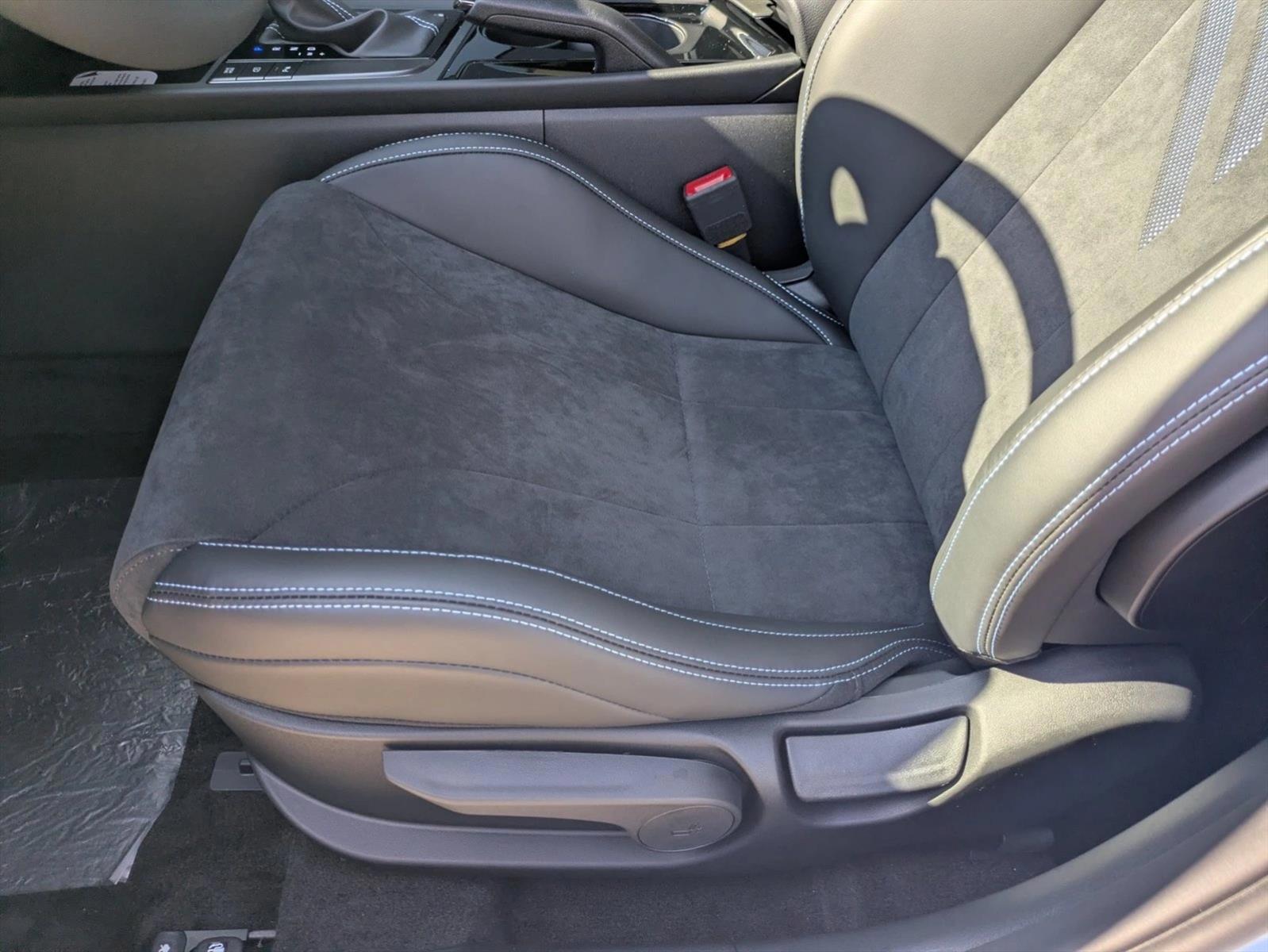 Thumbnail: 2026 Hyundai Elantra - 4
