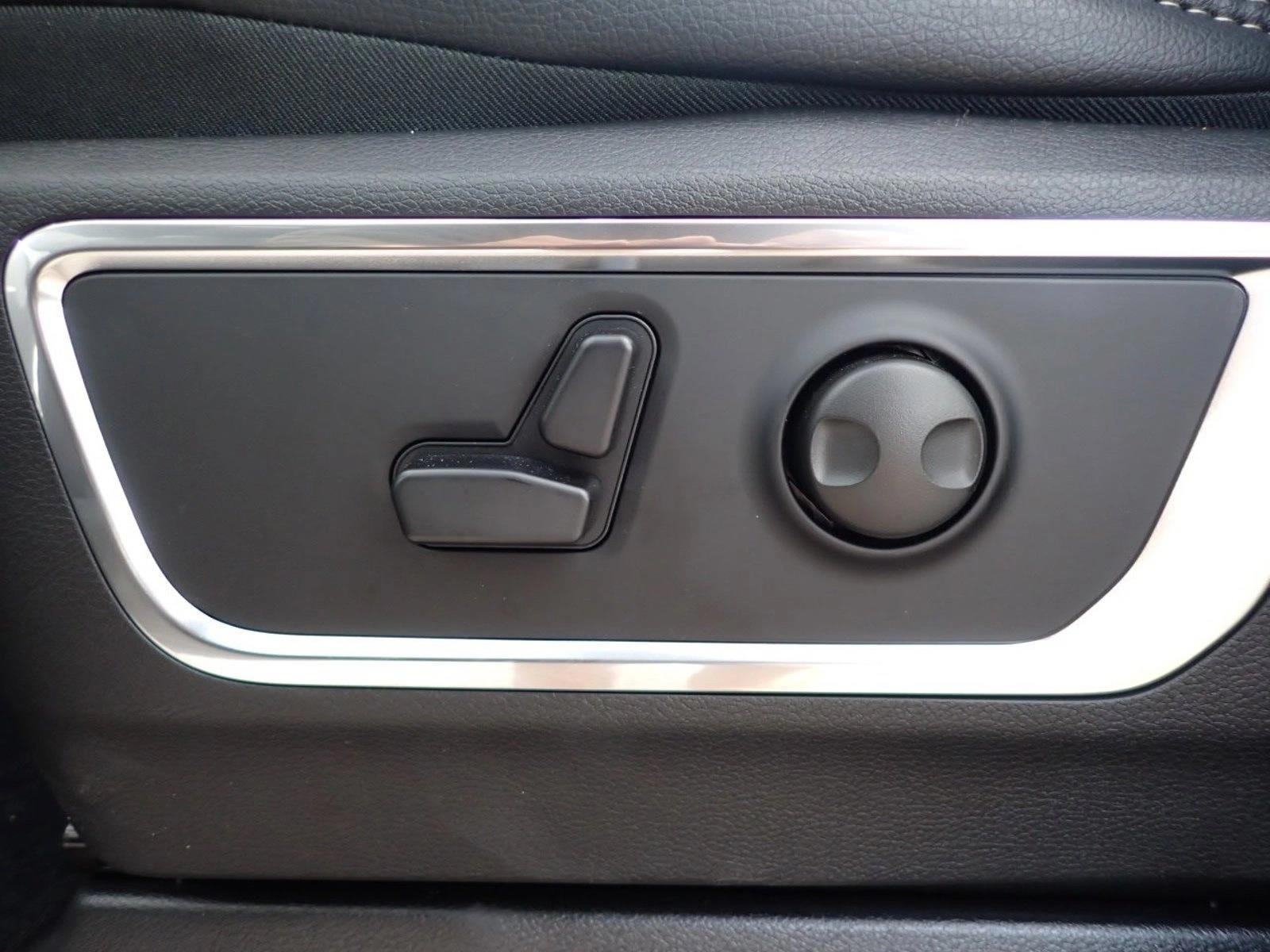 Thumbnail: 2026 RAM 1500 - 4