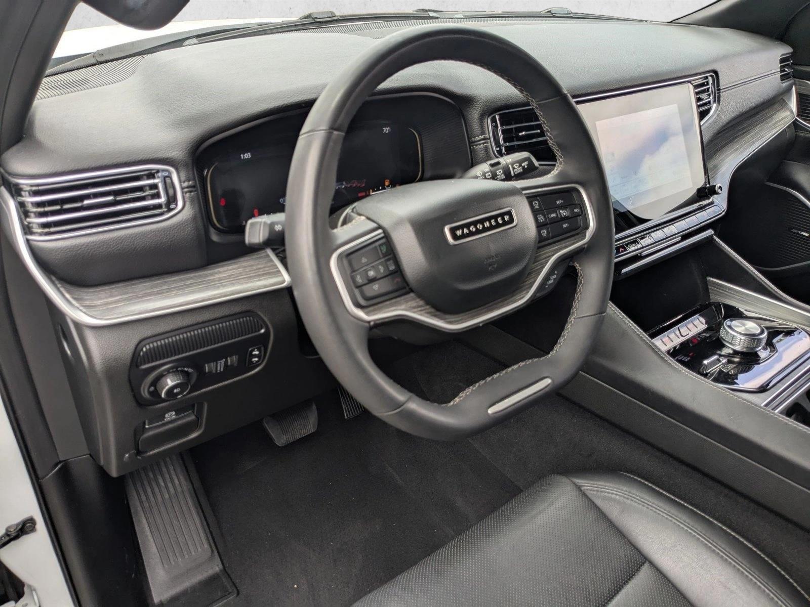 Thumbnail: 2024 Jeep Wagoneer - 3