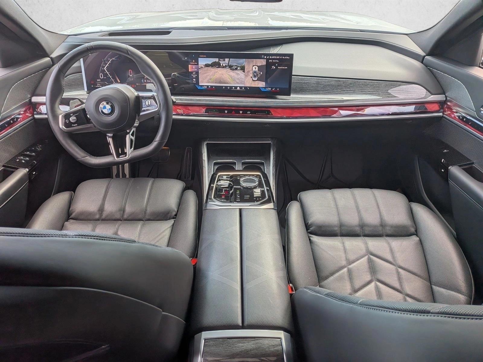Thumbnail: 2024 BMW 7 Series - 3