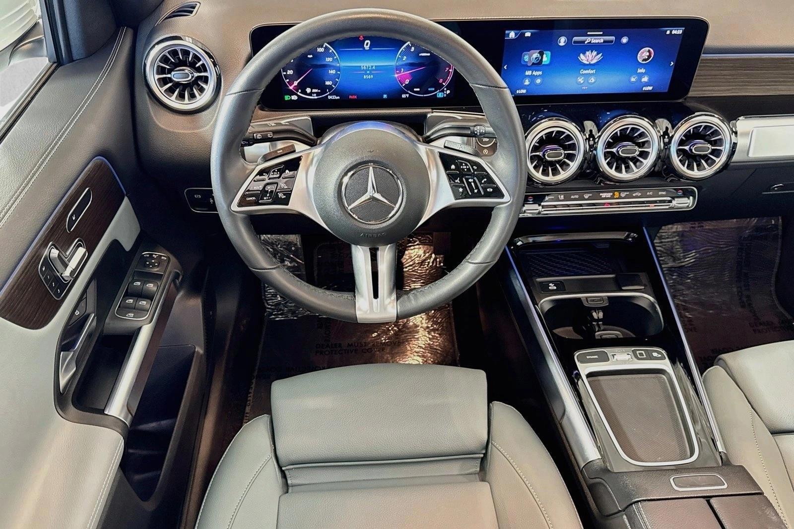 Thumbnail: 2026 Mercedes-Benz GLB - 3