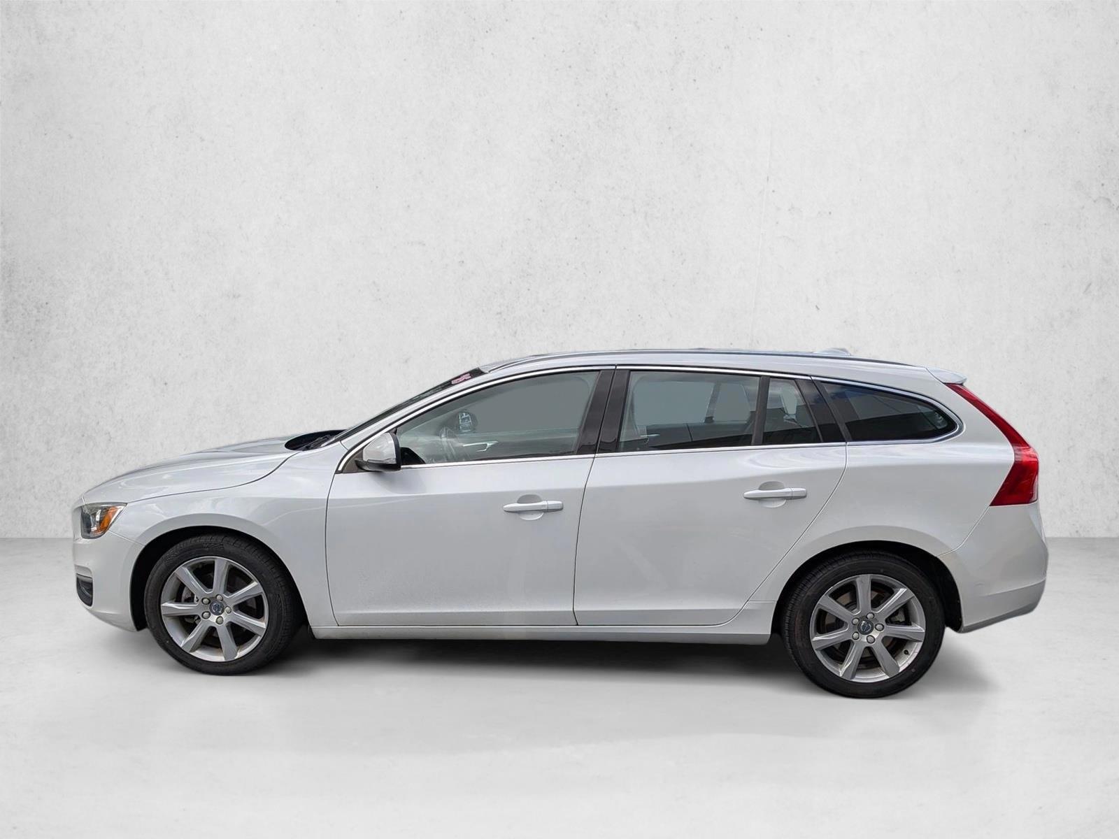 Thumbnail: 2016 Volvo V60 - 2