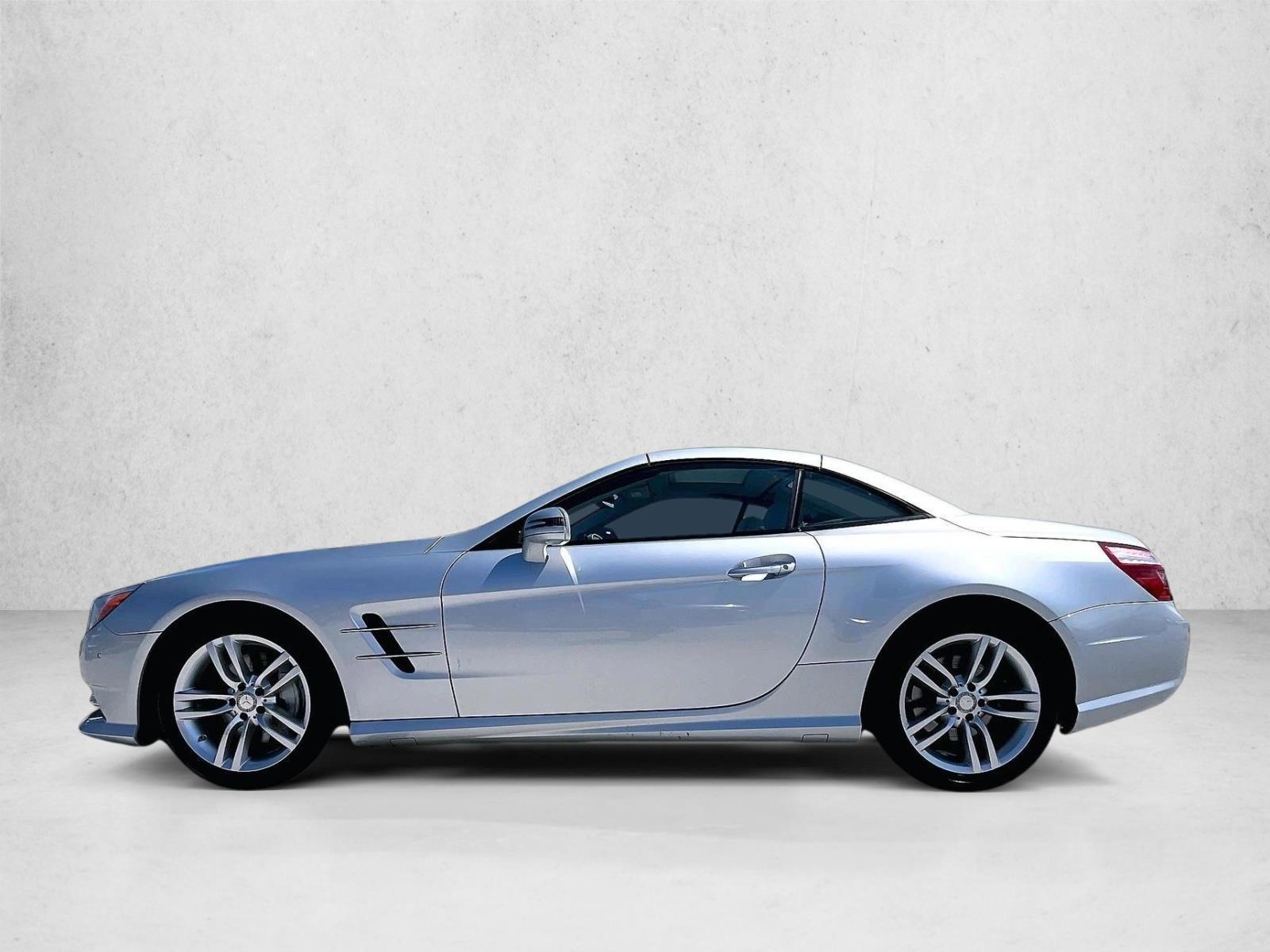Thumbnail: 2016 Mercedes-Benz SL-Class - 2