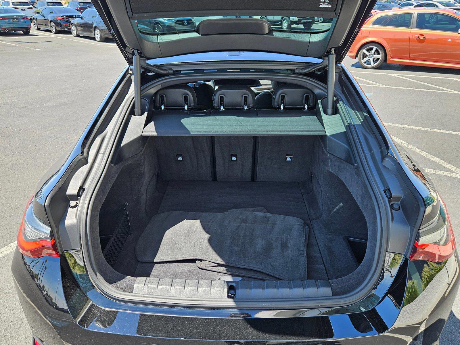2023 BMW i4 35 - Photo 6