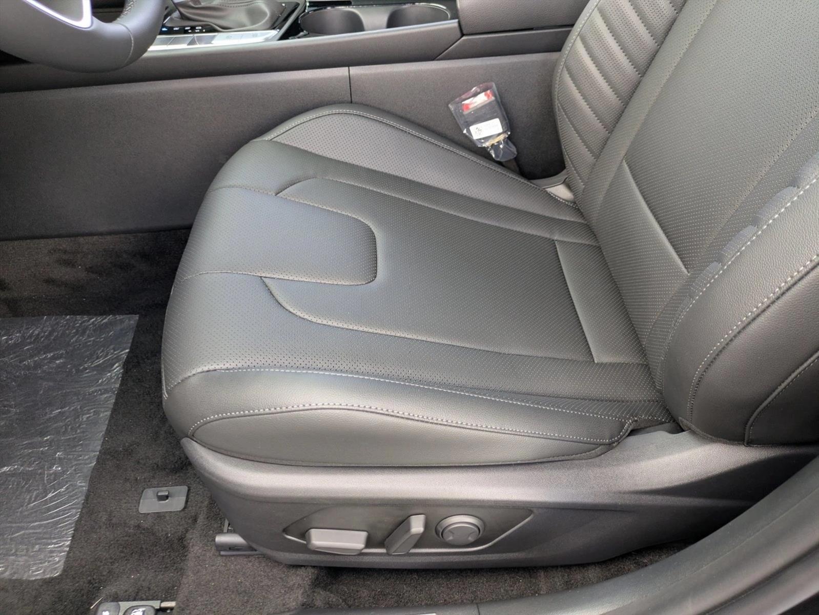 Thumbnail: 2026 Hyundai Elantra - 4