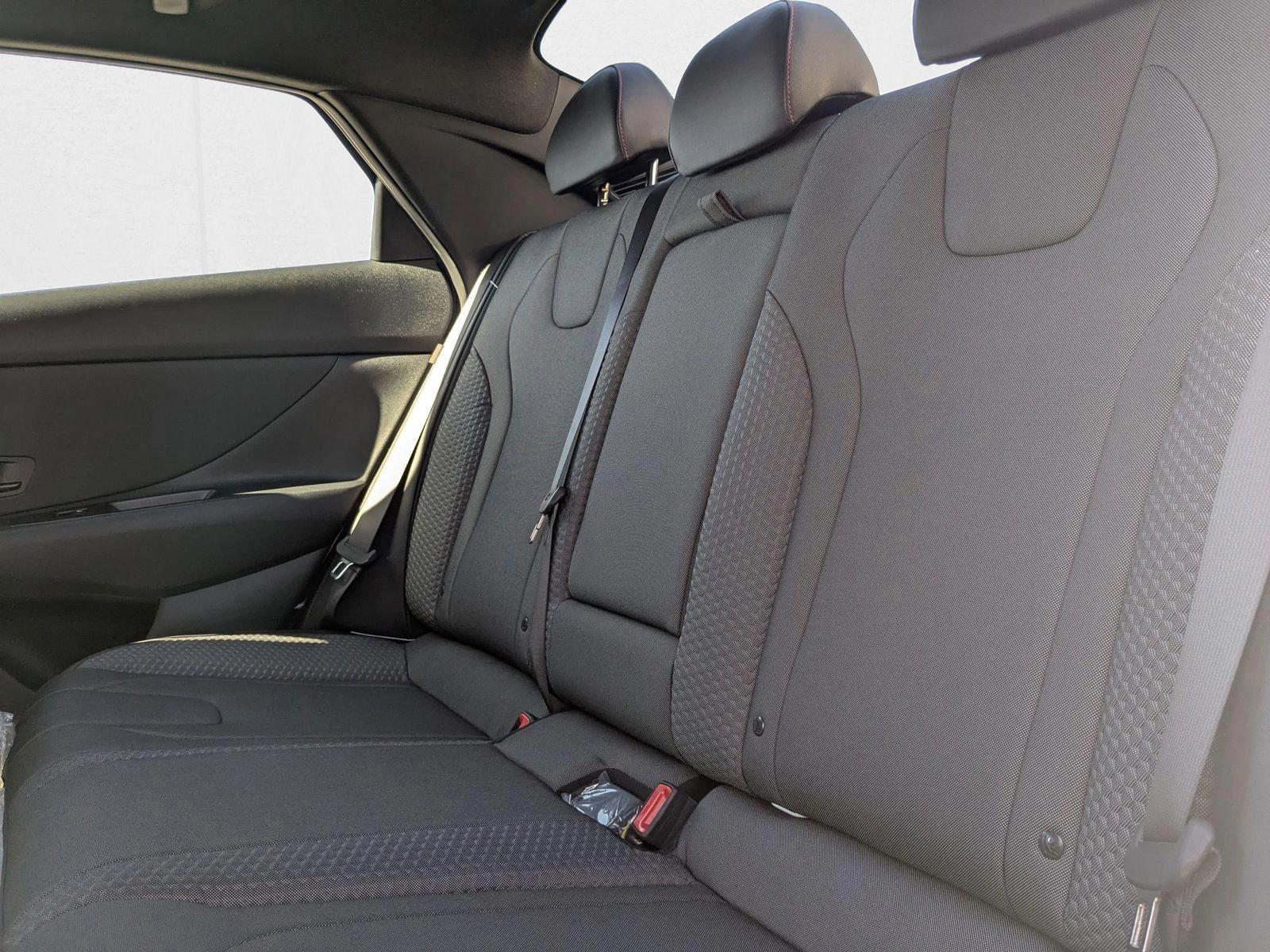 2025 Hyundai Elantra N Line - Photo 19