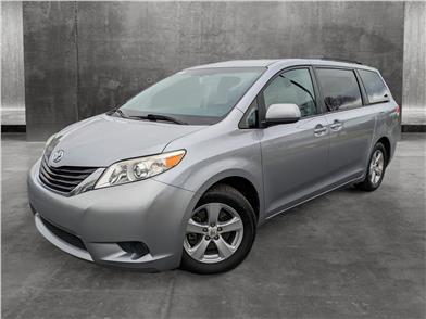 2012 Toyota Sienna LE -
                Knoxville, TN