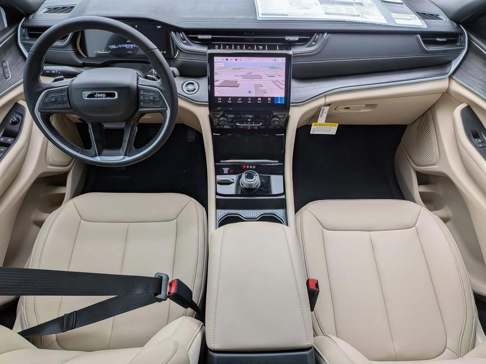 Thumbnail: 2025 Jeep Grand Cherokee - 4