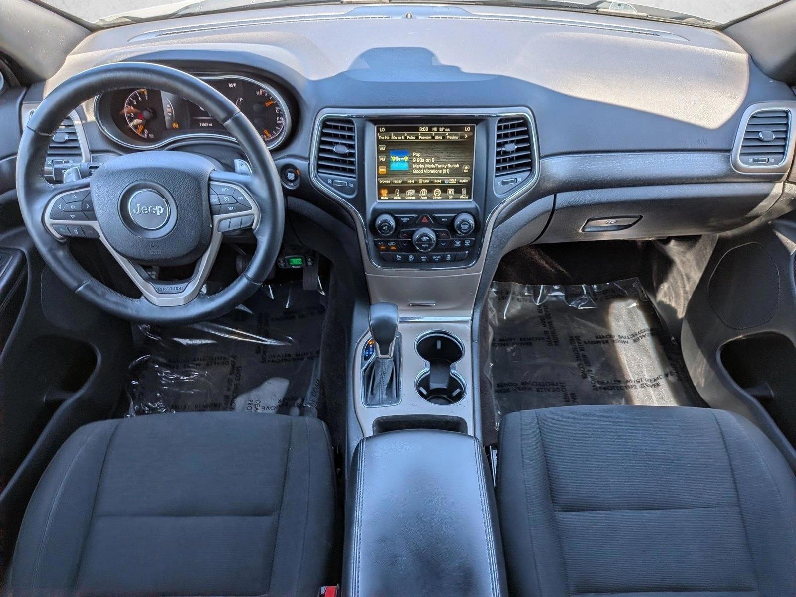 Thumbnail: 2017 Jeep Grand Cherokee - 3