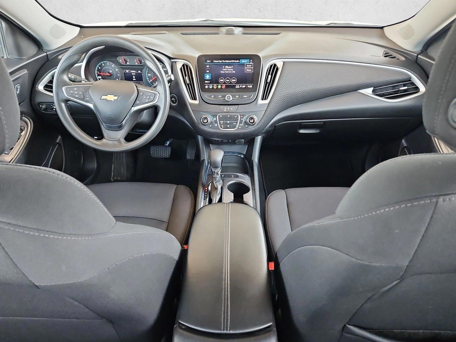 Thumbnail: 2024 Chevrolet Malibu - 3