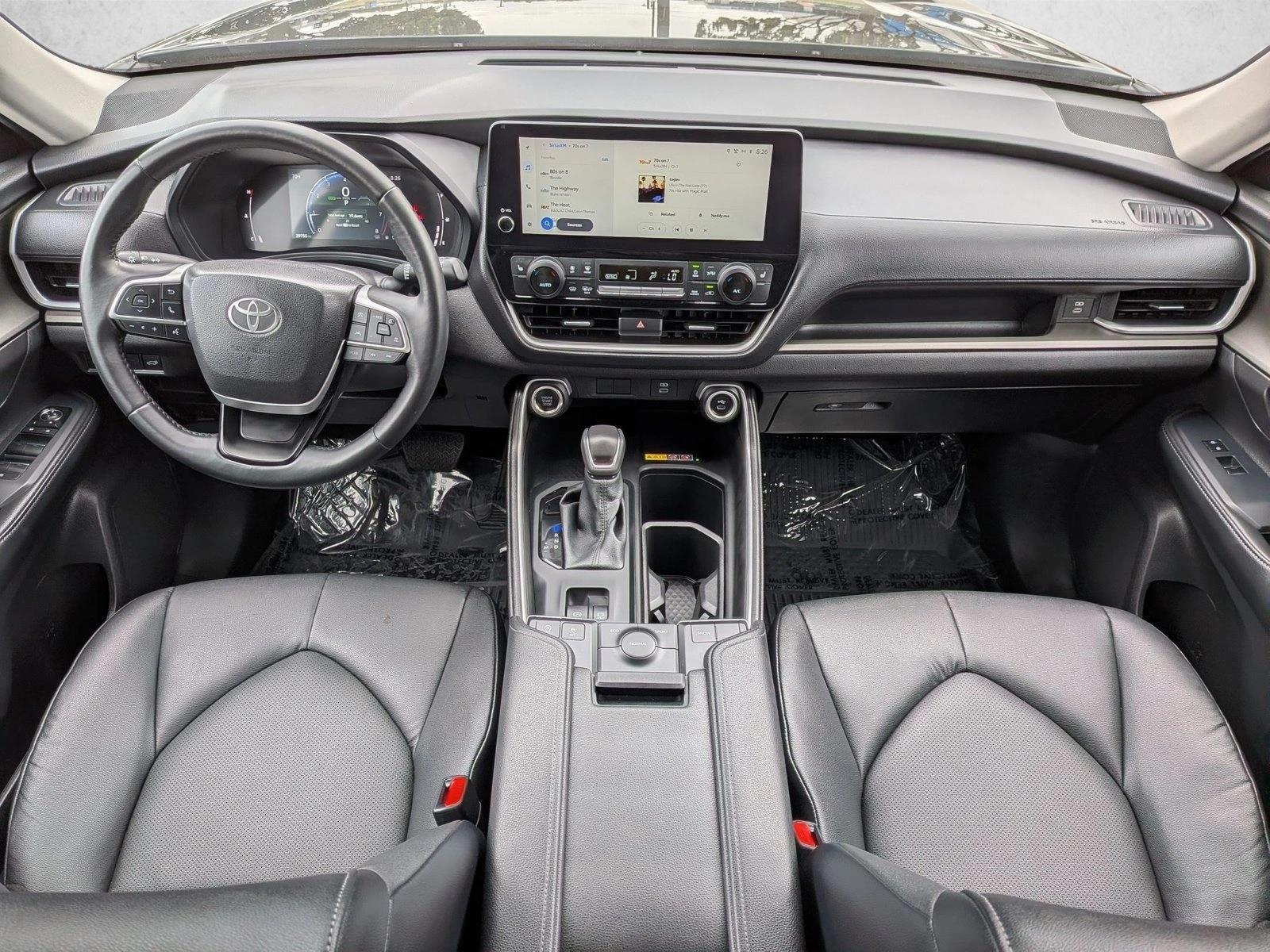 Thumbnail: 2025 Toyota Grand Highlander - 4