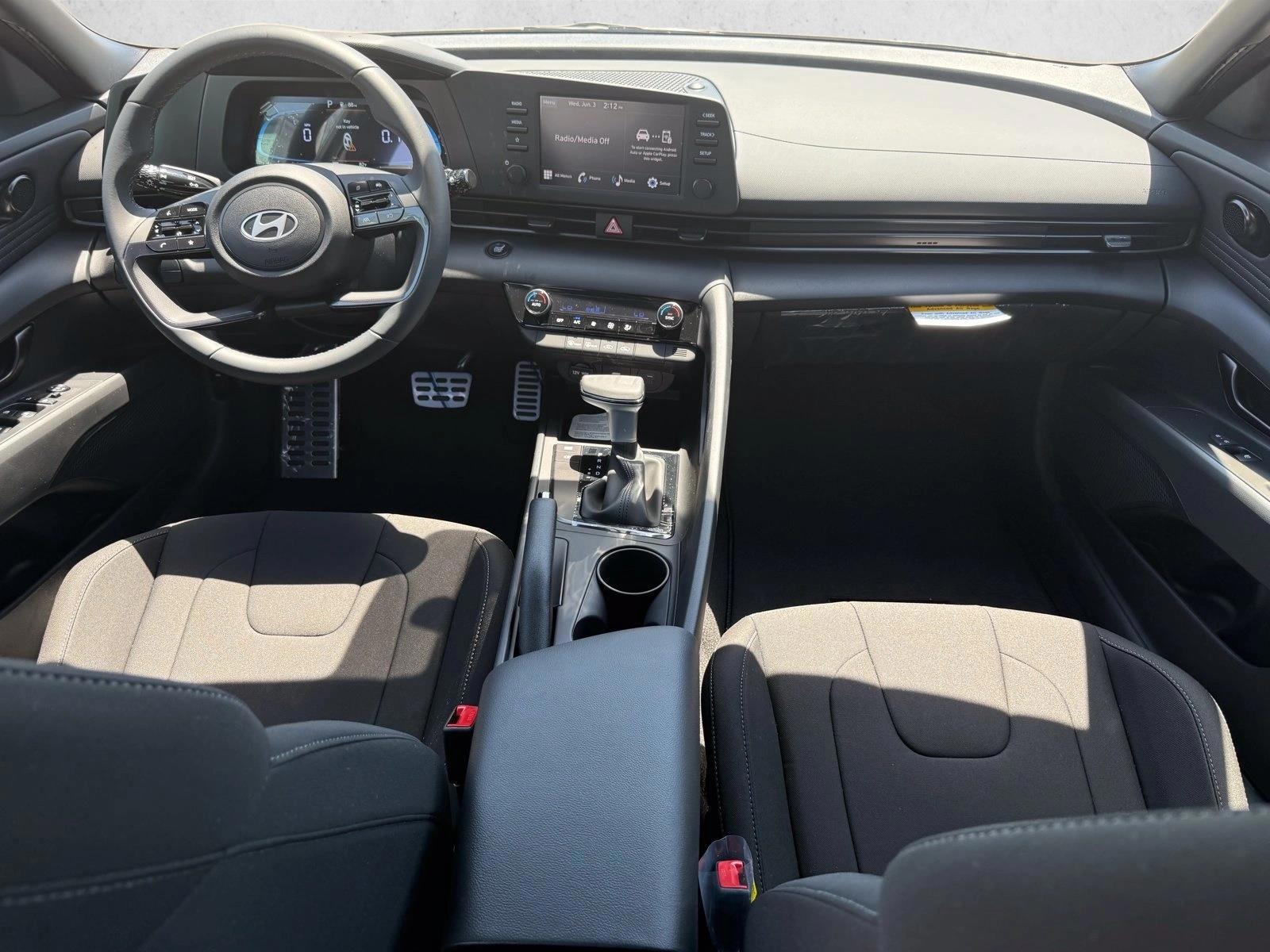 Thumbnail: 2026 Hyundai Elantra - 3