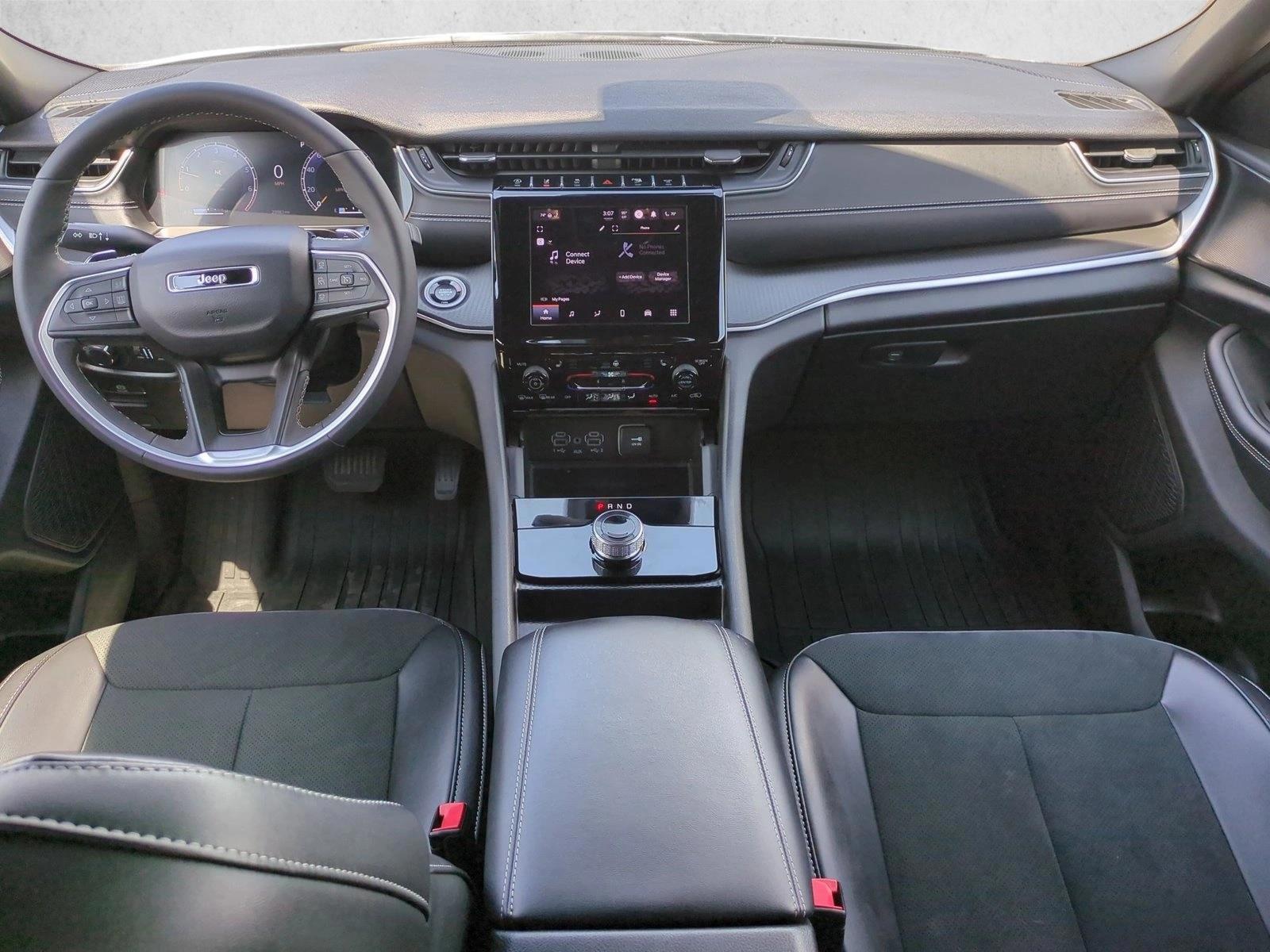 Thumbnail: 2024 Jeep Grand Cherokee L - 3