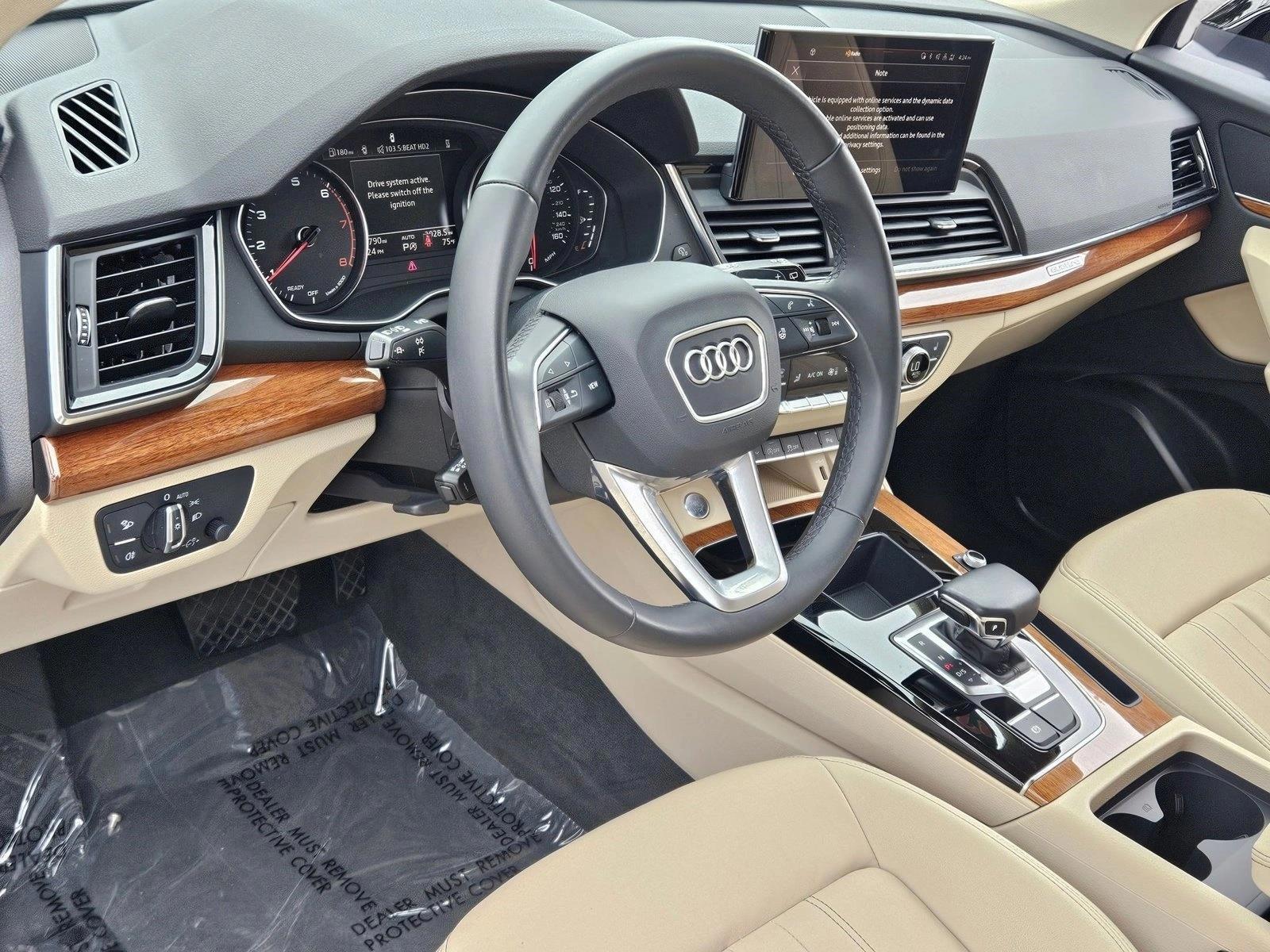 Thumbnail: 2023 Audi Q5 - 3