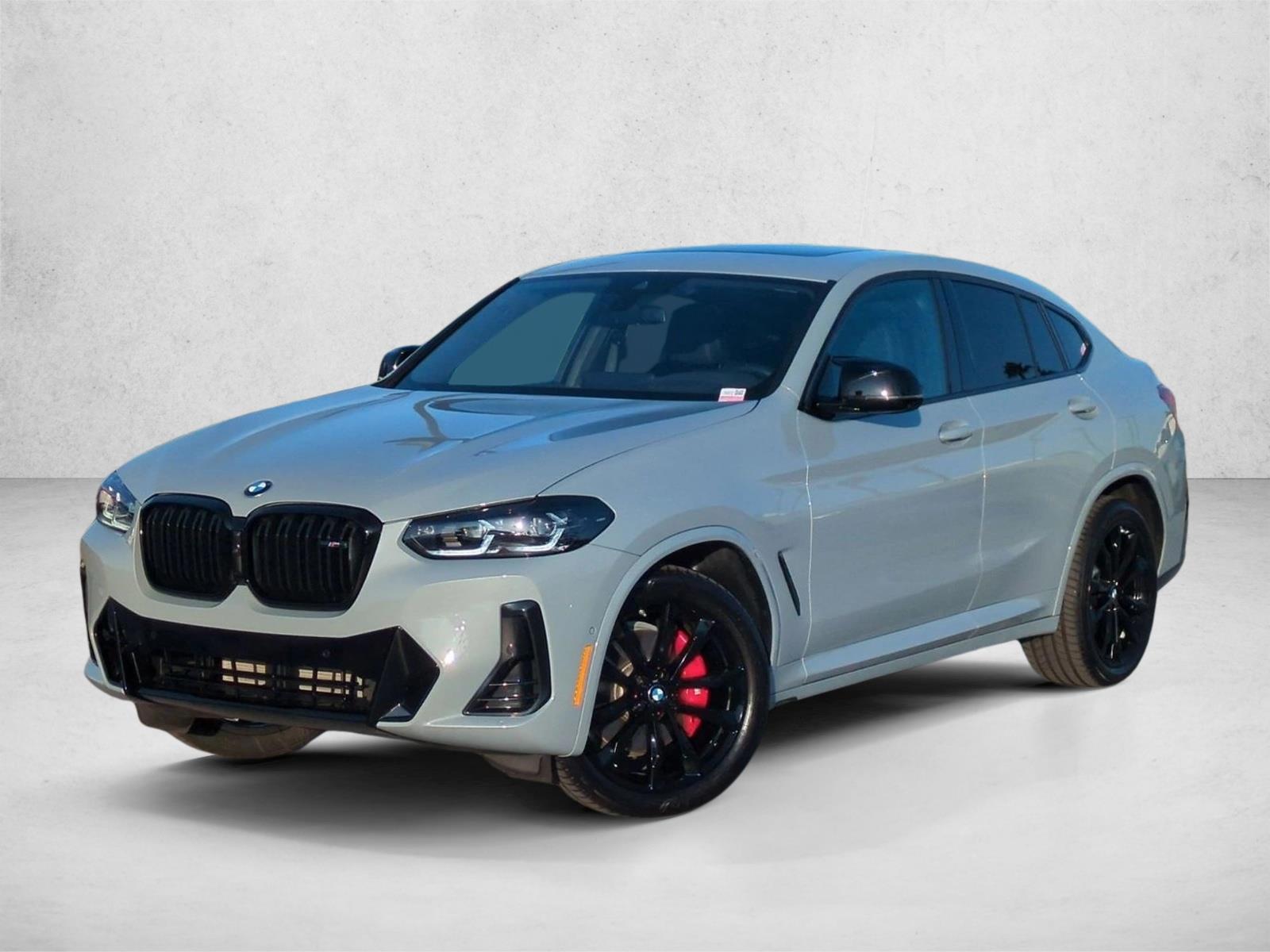 2025 BMW X4 M40i's photo