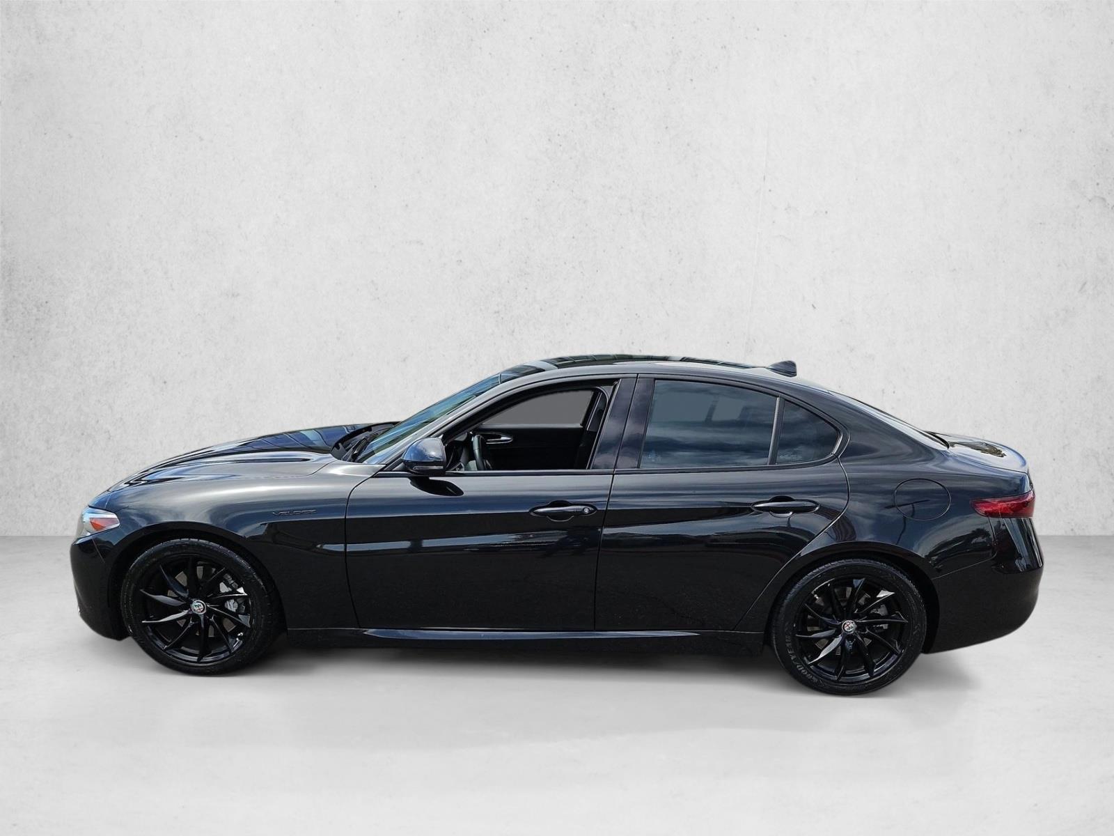 Thumbnail: 2017 Alfa Romeo Giulia - 2