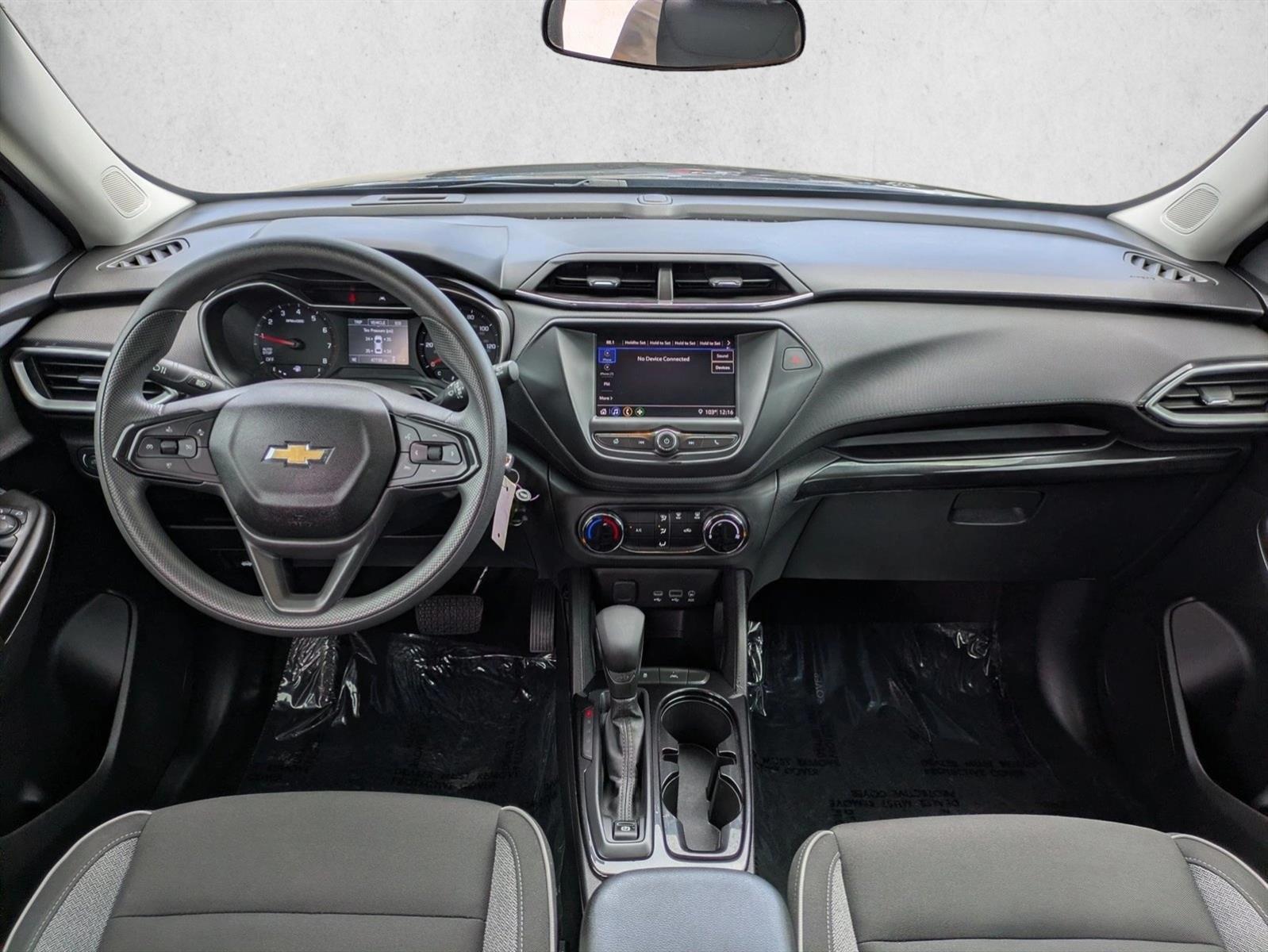 Thumbnail: 2021 Chevrolet TrailBlazer - 3
