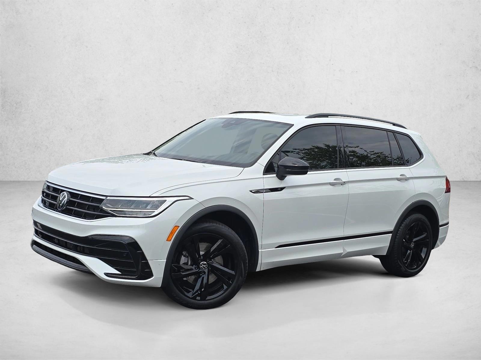Thumbnail: 2024 Volkswagen Tiguan - 1
