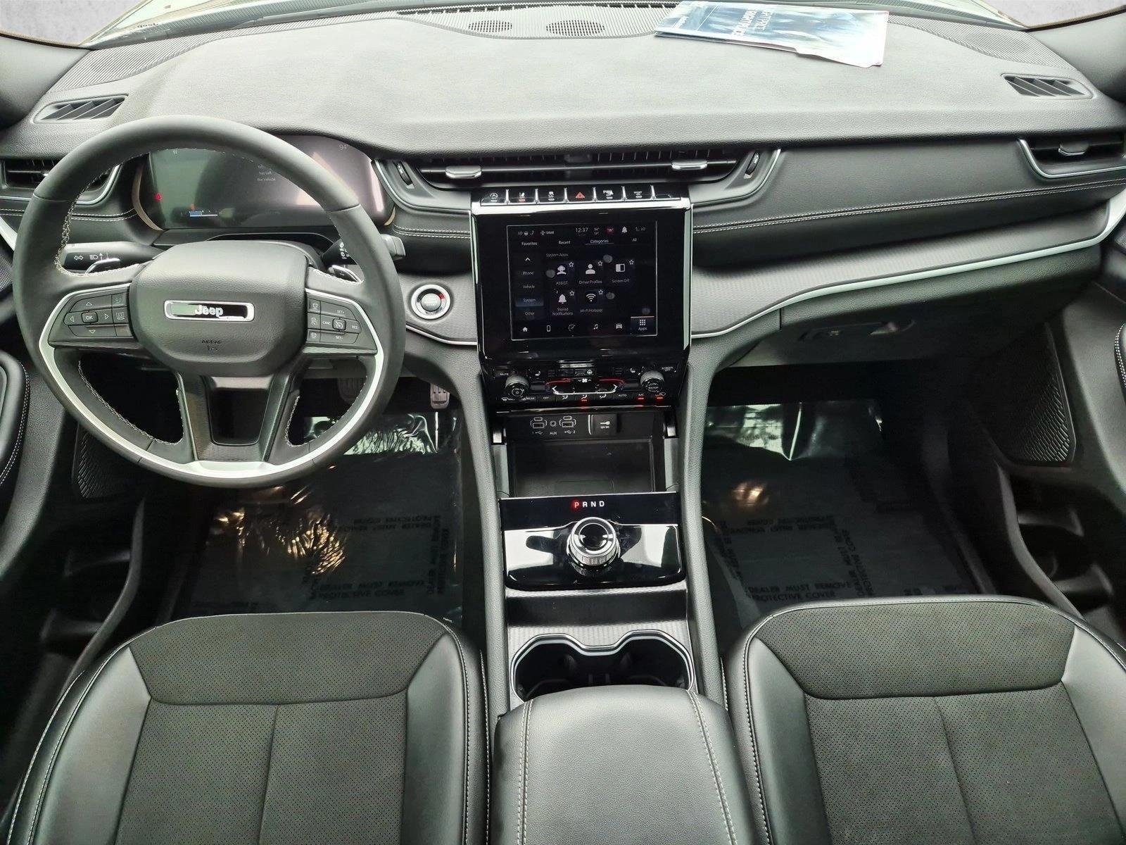 Thumbnail: 2025 Jeep Grand Cherokee L - 4