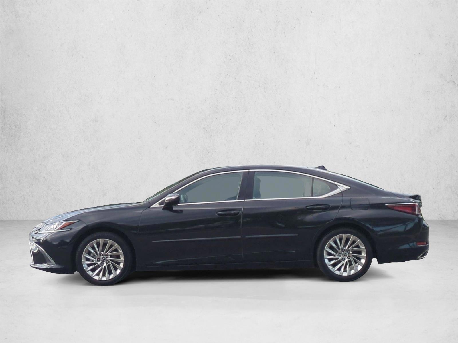 Thumbnail: 2020 Lexus ES - 2