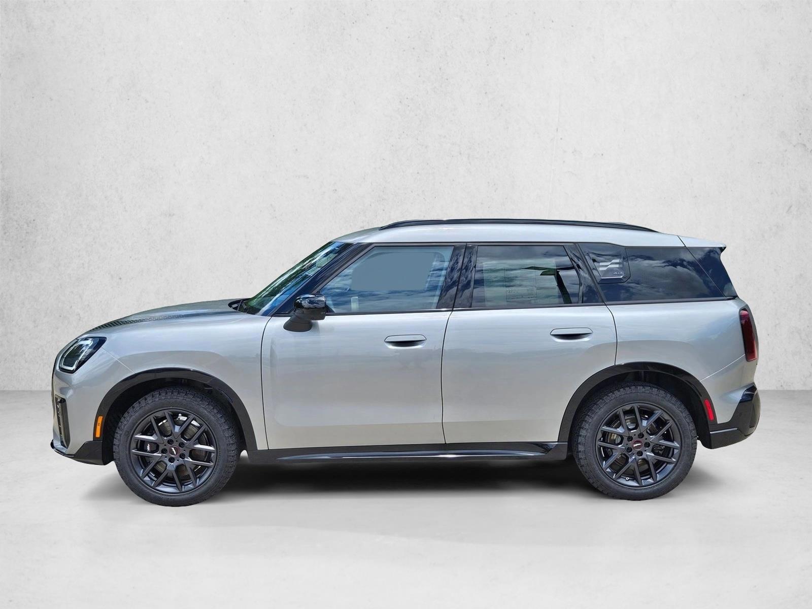 Thumbnail: 2027 MINI Cooper Countryman - 2