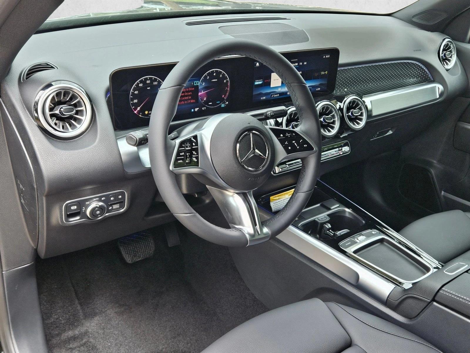 Thumbnail: 2026 Mercedes-Benz GLB - 3