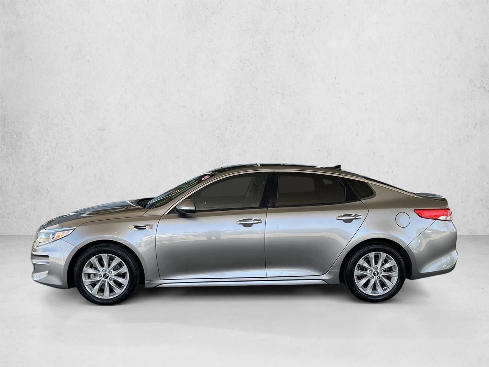 Thumbnail: 2016 Kia Optima - 2