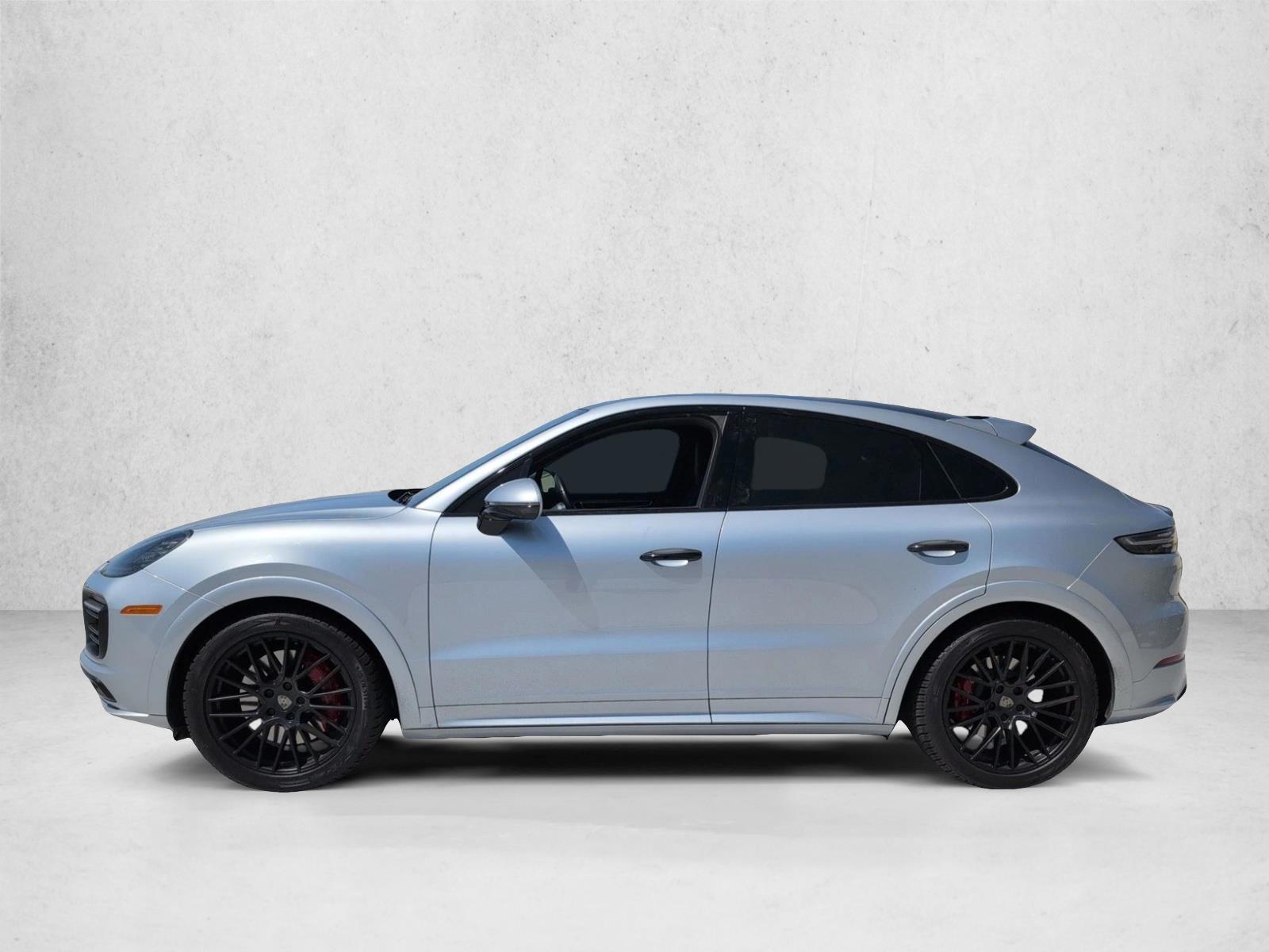 Thumbnail: 2022 Porsche Cayenne - 2