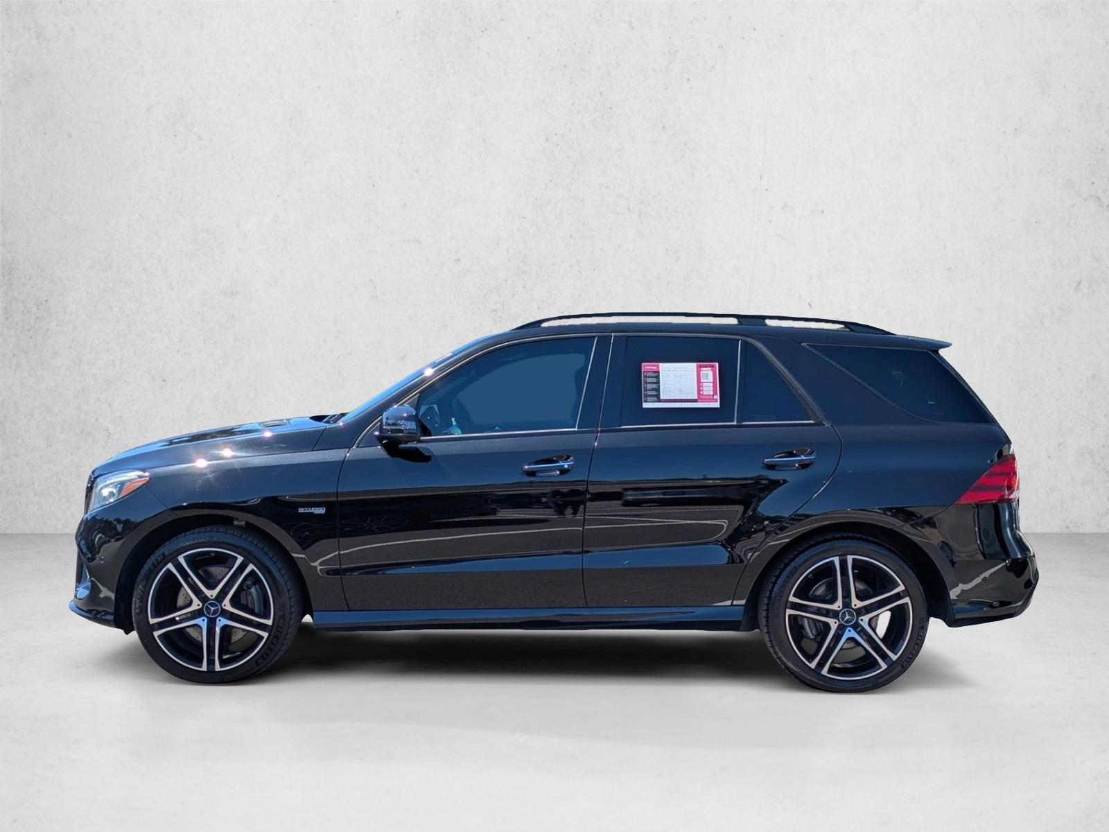 Thumbnail: 2017 Mercedes-Benz GLE - 2