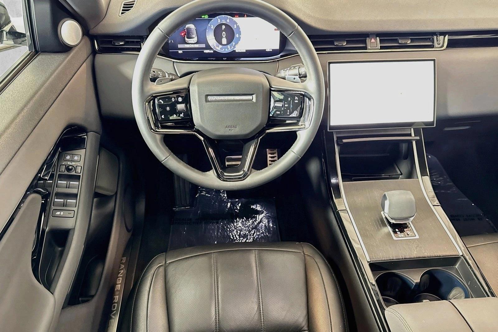 Thumbnail: 2024 Land Rover Range Rover Evoque - 3