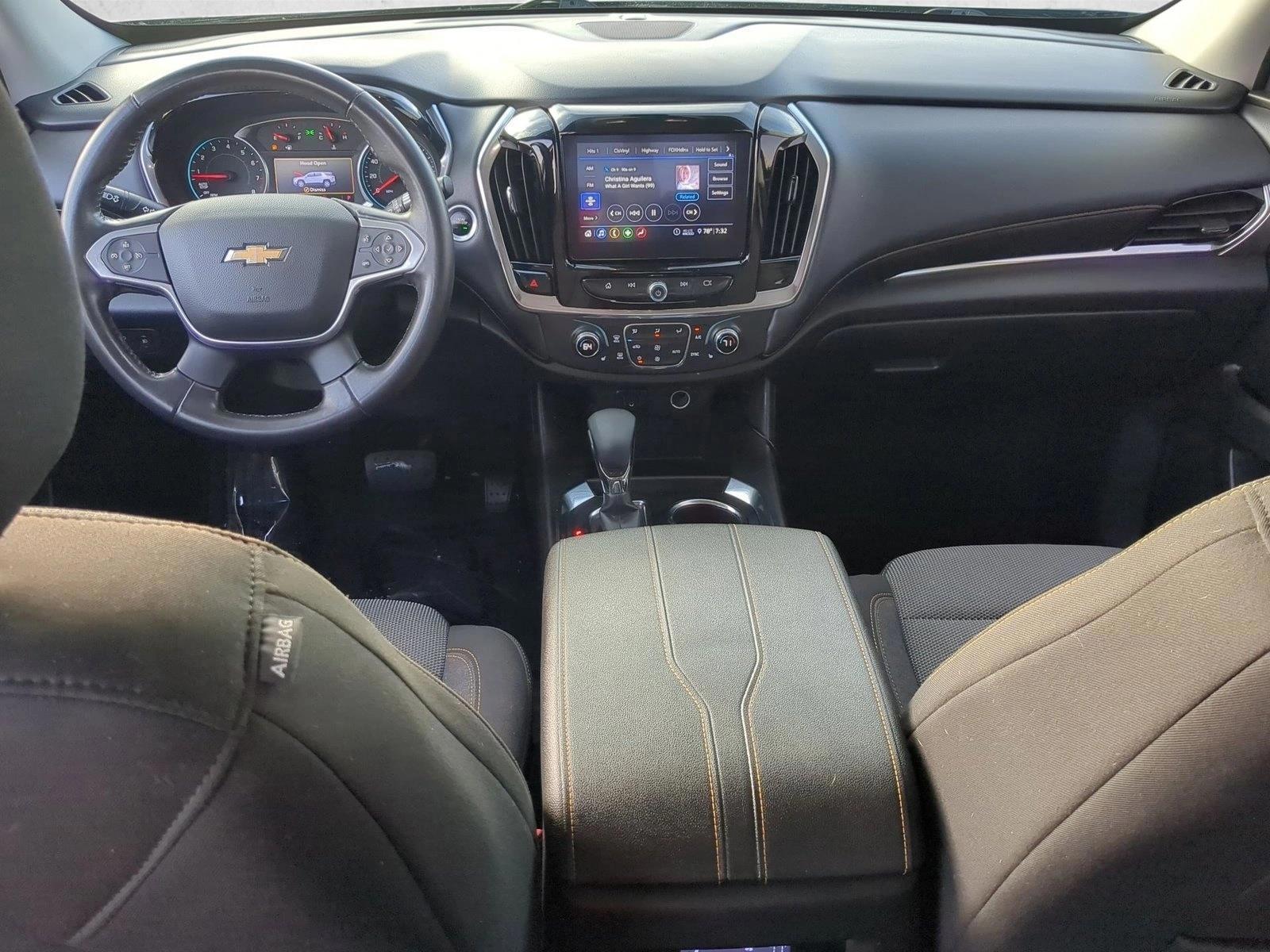 Thumbnail: 2021 Chevrolet Traverse - 4