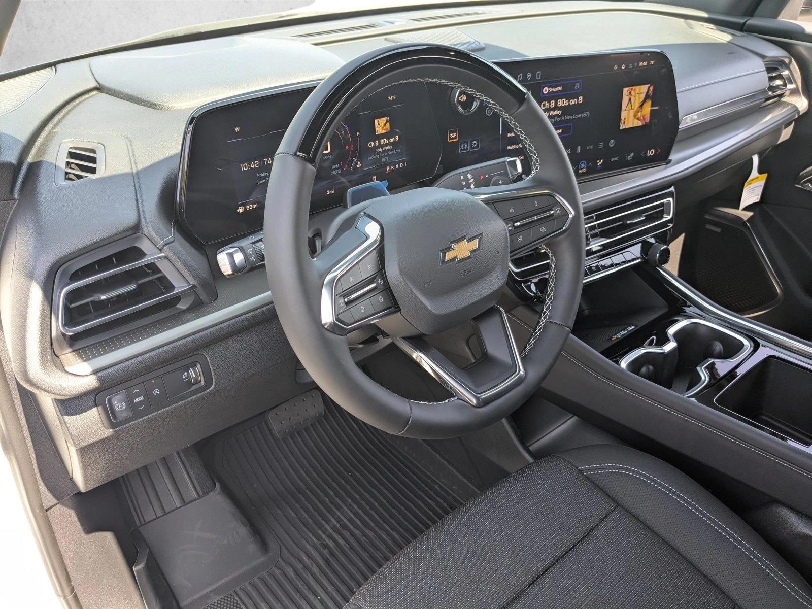 Thumbnail: 2026 Chevrolet Traverse - 3