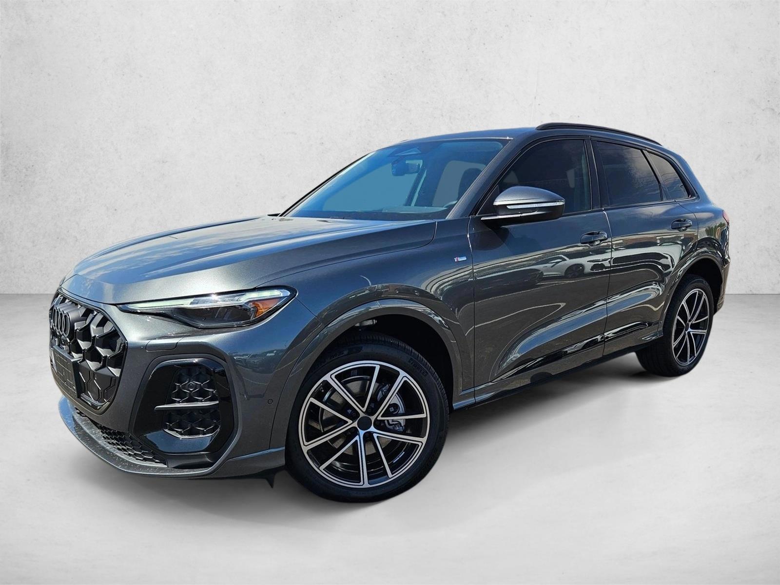 Thumbnail: 2026 Audi Q5 - 1