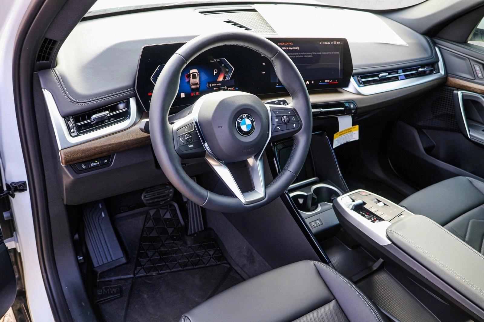 Thumbnail: 2026 BMW X1 - 3