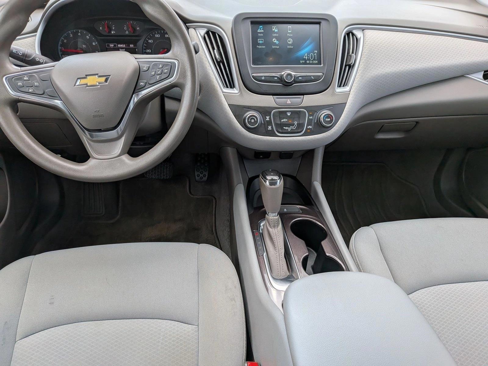 Thumbnail: 2018 Chevrolet Malibu - 4