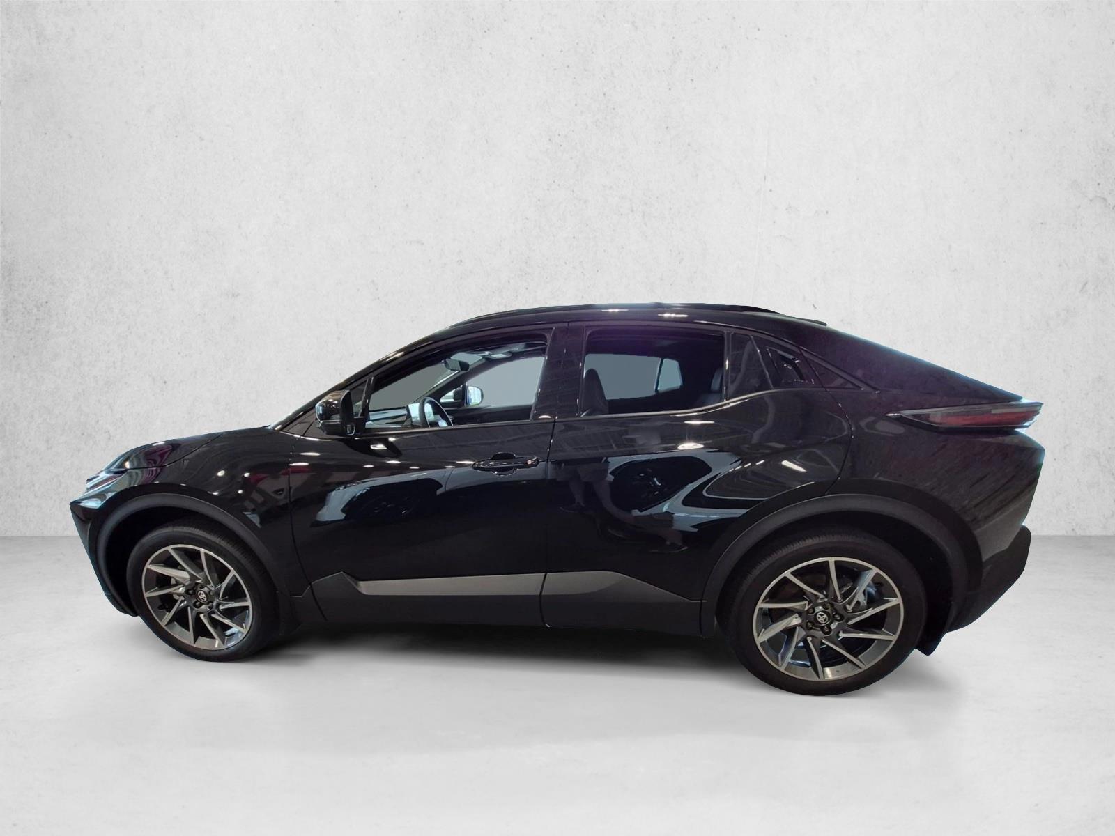 Thumbnail: 2026 Toyota C-HR - 2