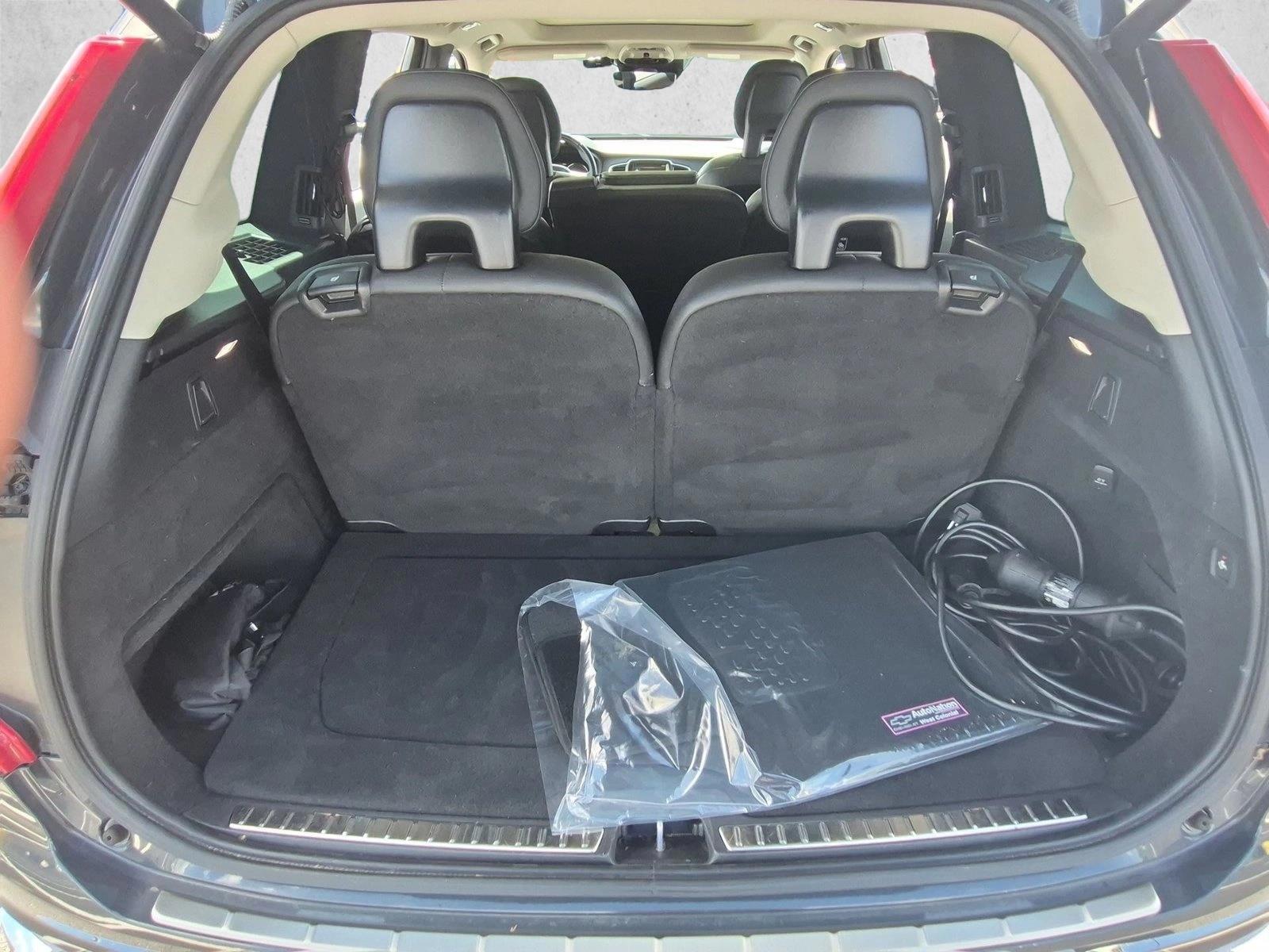 2022 Volvo XC90 Recharge Plug-In Hybrid