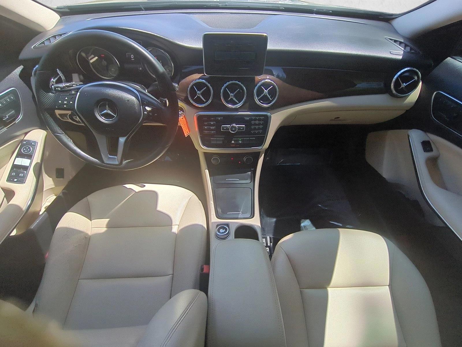 Thumbnail: 2015 Mercedes-Benz GLA - 3