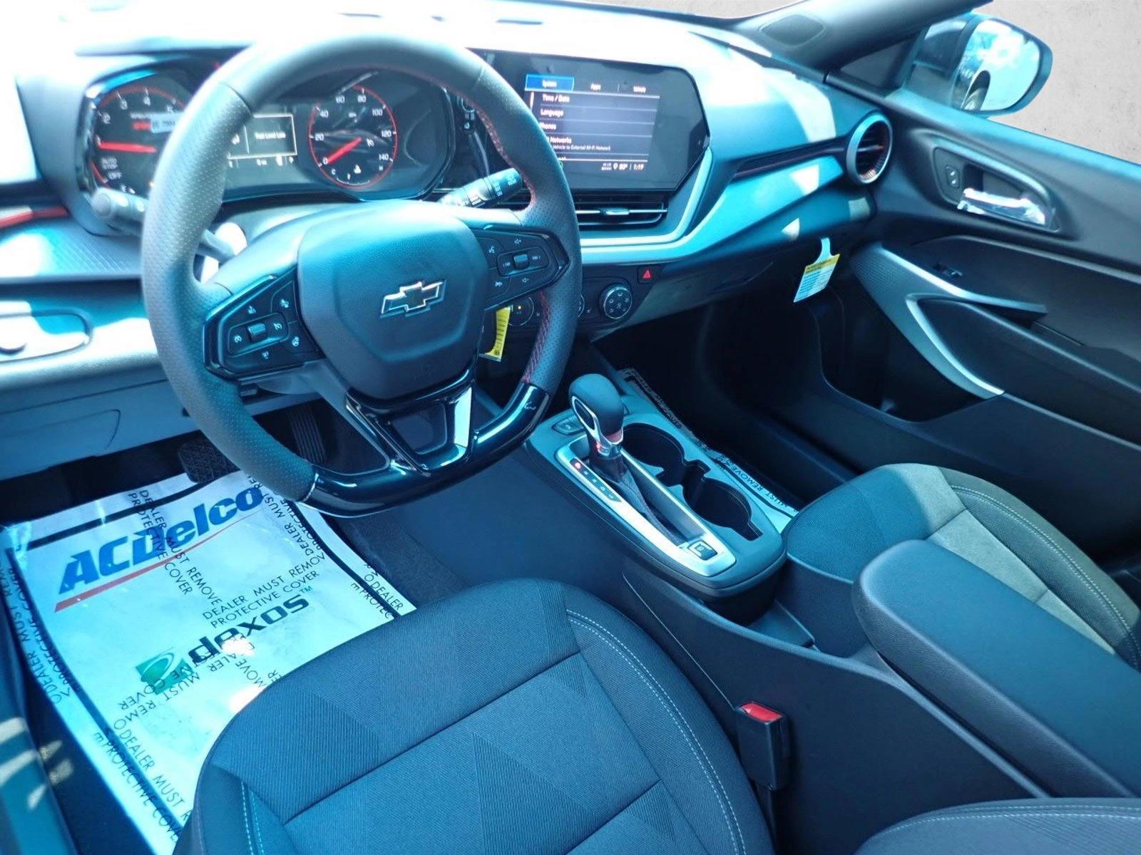 Thumbnail: 2026 Chevrolet Trax - 3
